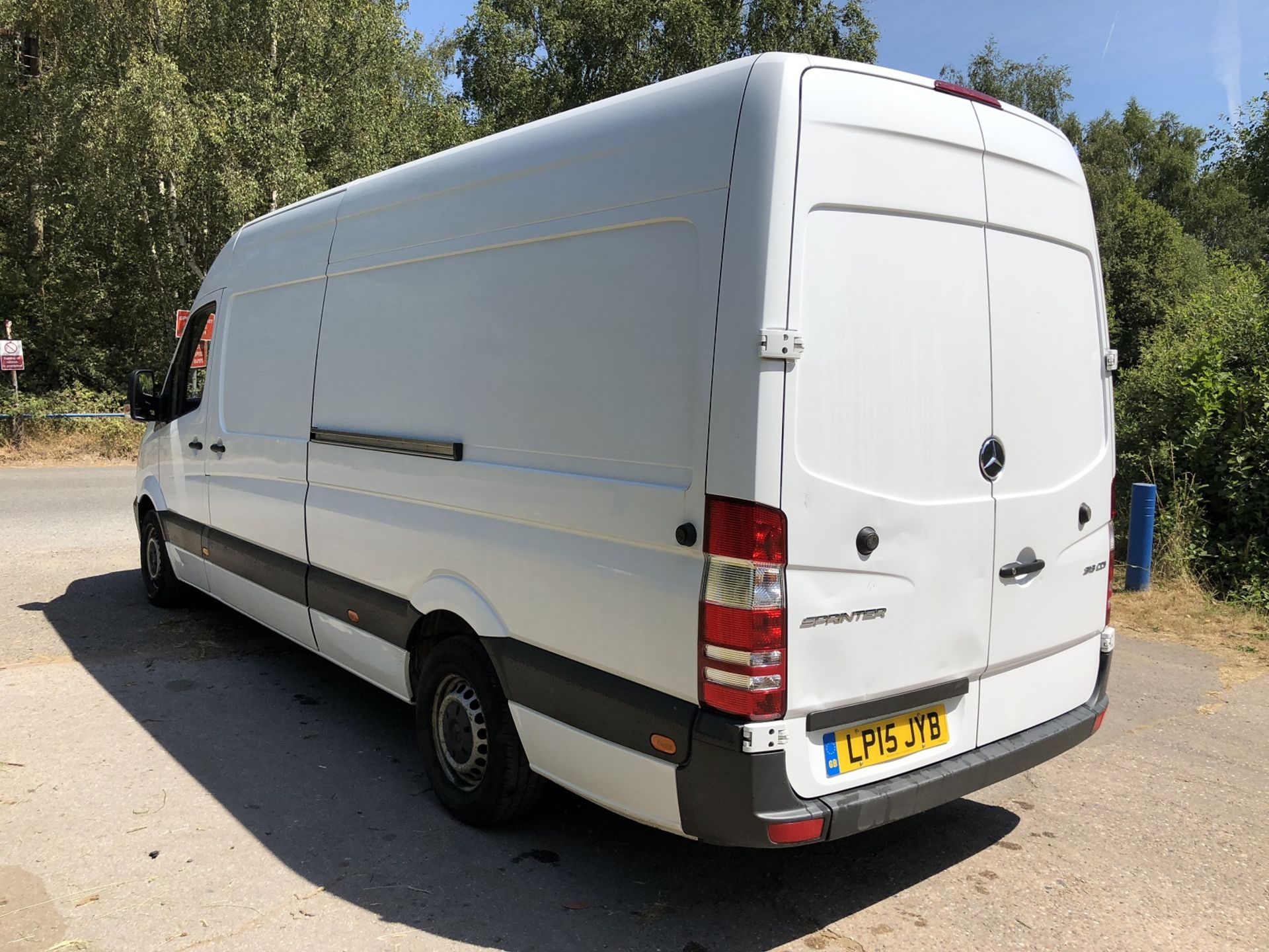 2015/15 REG MERCEDES-BENZ SPRINTER 313 CDI WHITE DIESEL PANEL VAN, SHOWING 1 FORMER KEEPER *NO VAT* - Image 4 of 15