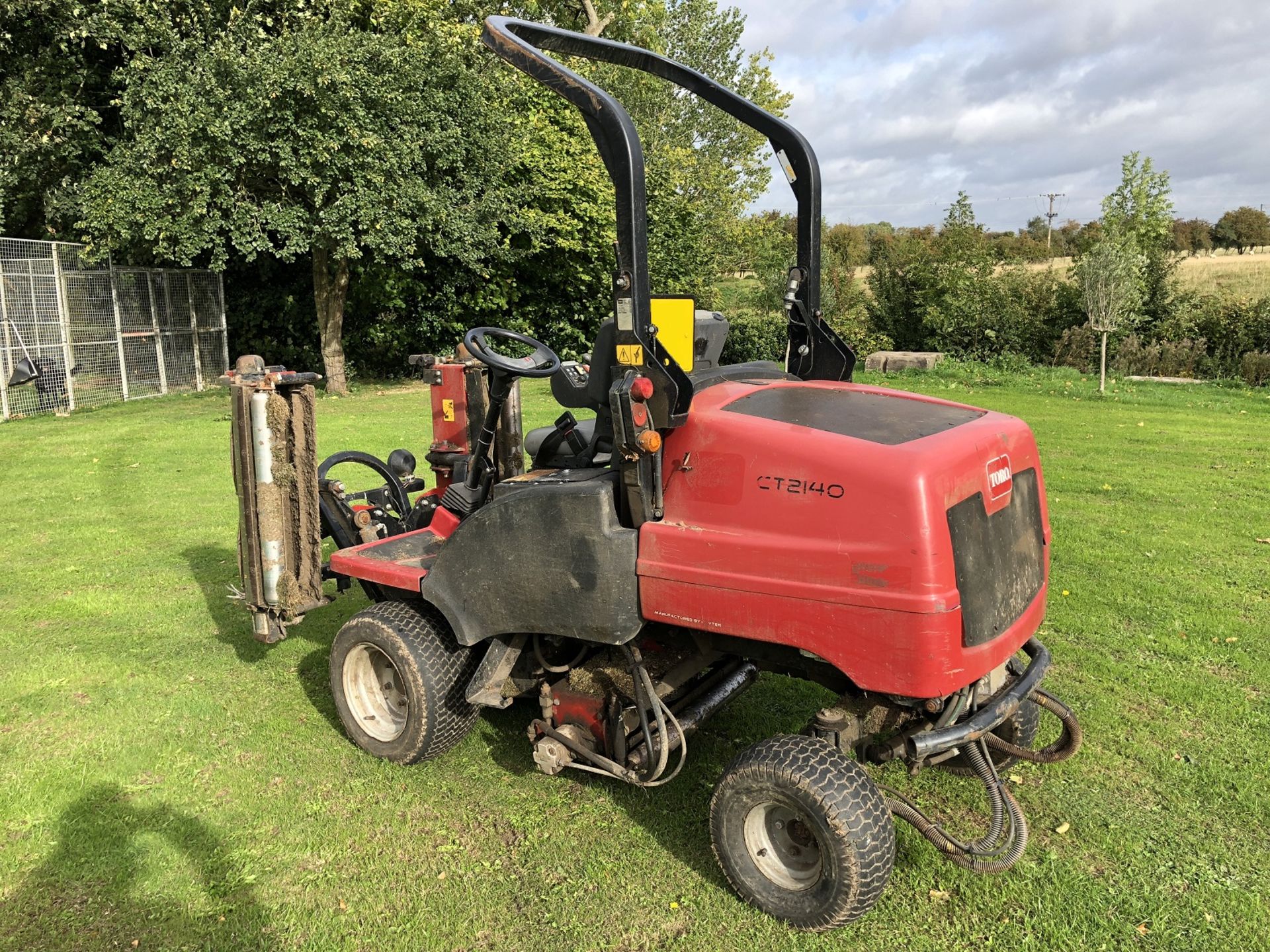 2010 HAYTER CT2140 TORO 3 GANG DIESEL RIDE ON LAWN MOWER *PLUS VAT* - Image 6 of 18