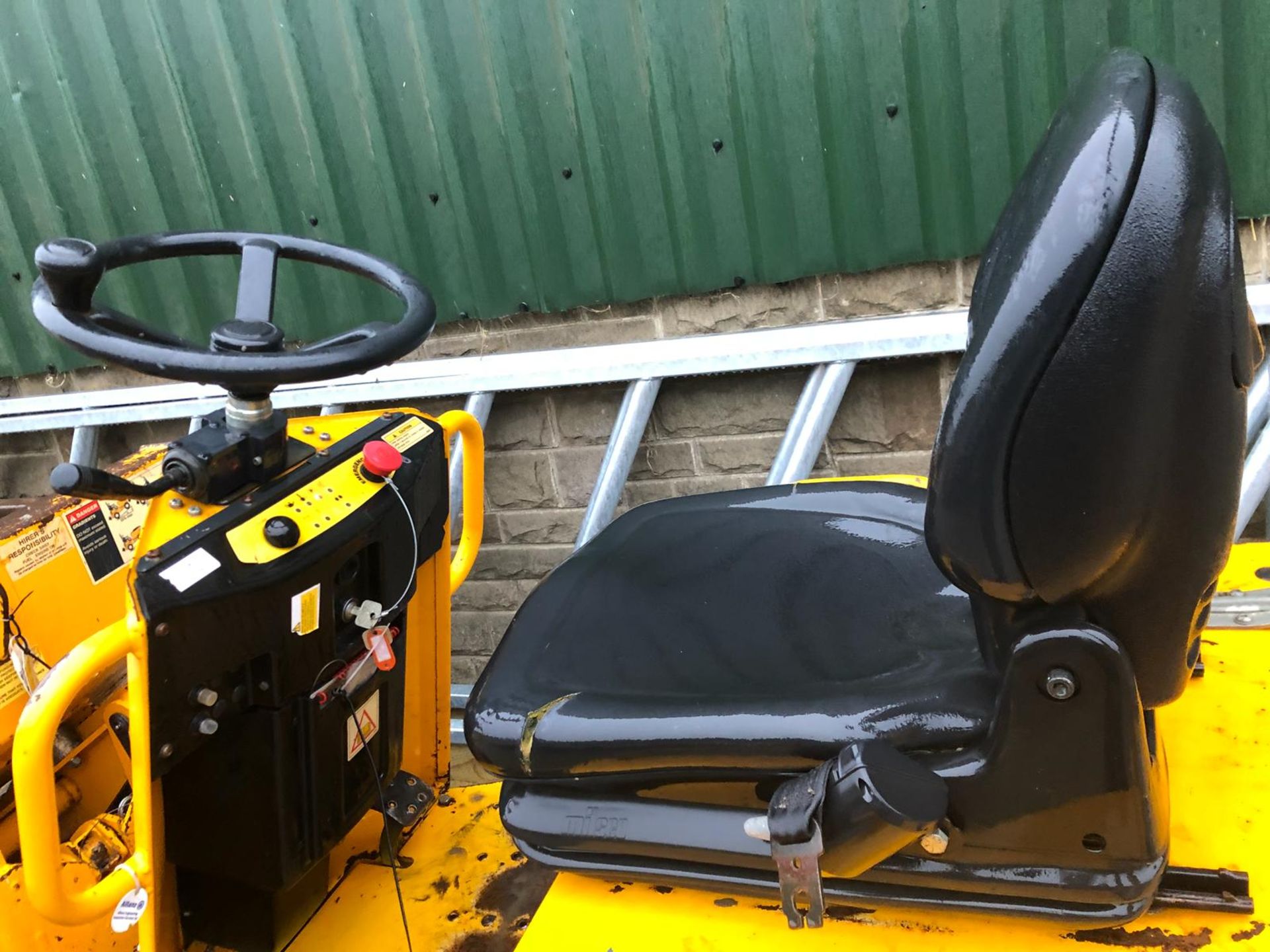 2012 THWAITES 1 TONNE HI-TIP DUMPER, SHOWING - 1195 HOURS *PLUS VAT* - Image 17 of 23