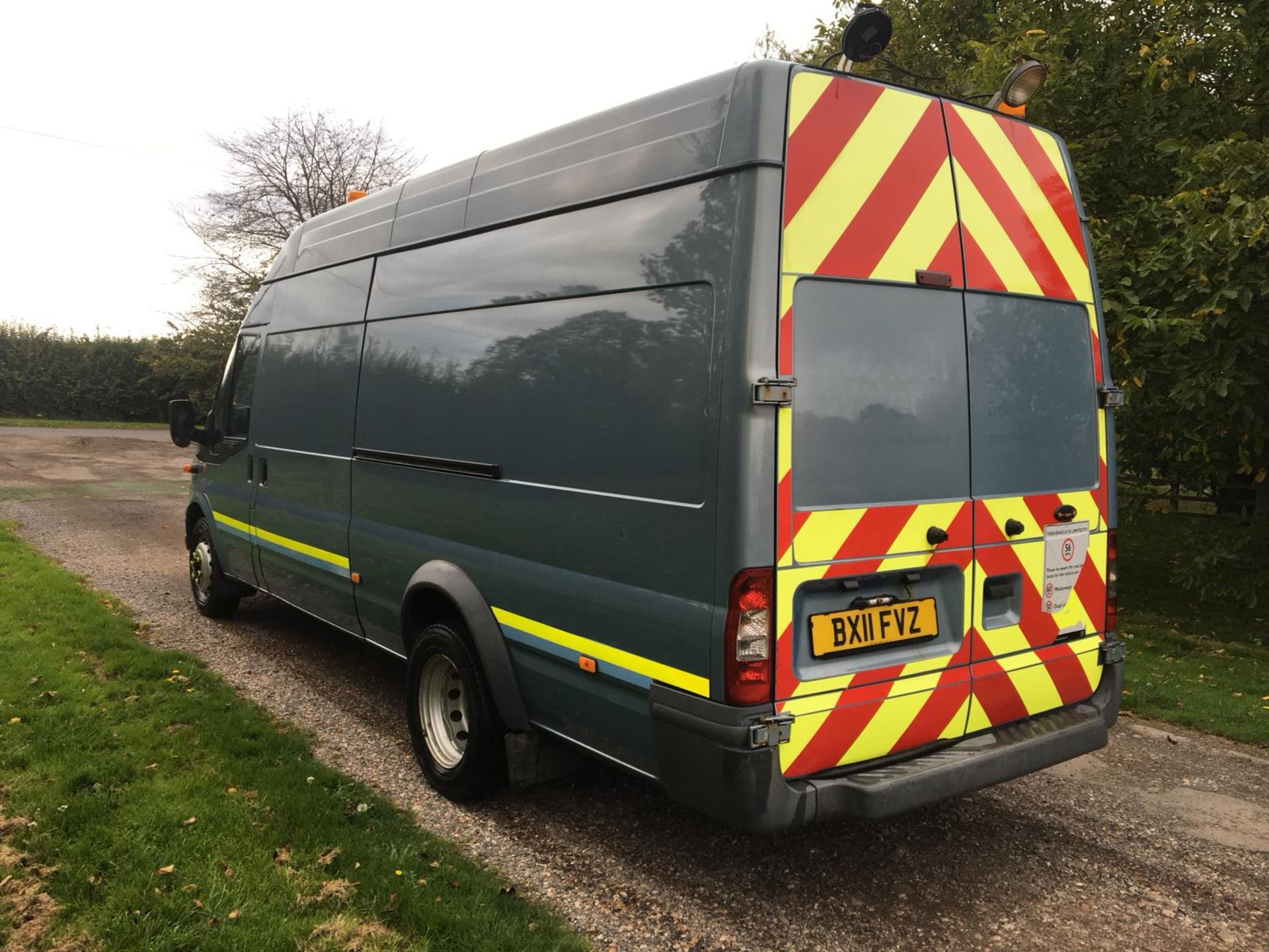 2011/11 REG FORD TRANSIT 115 T460 RWD BLUE DIESEL PANEL VAN, SHOWING 0 FORMER KEEPERS *NO VAT* - Image 4 of 10