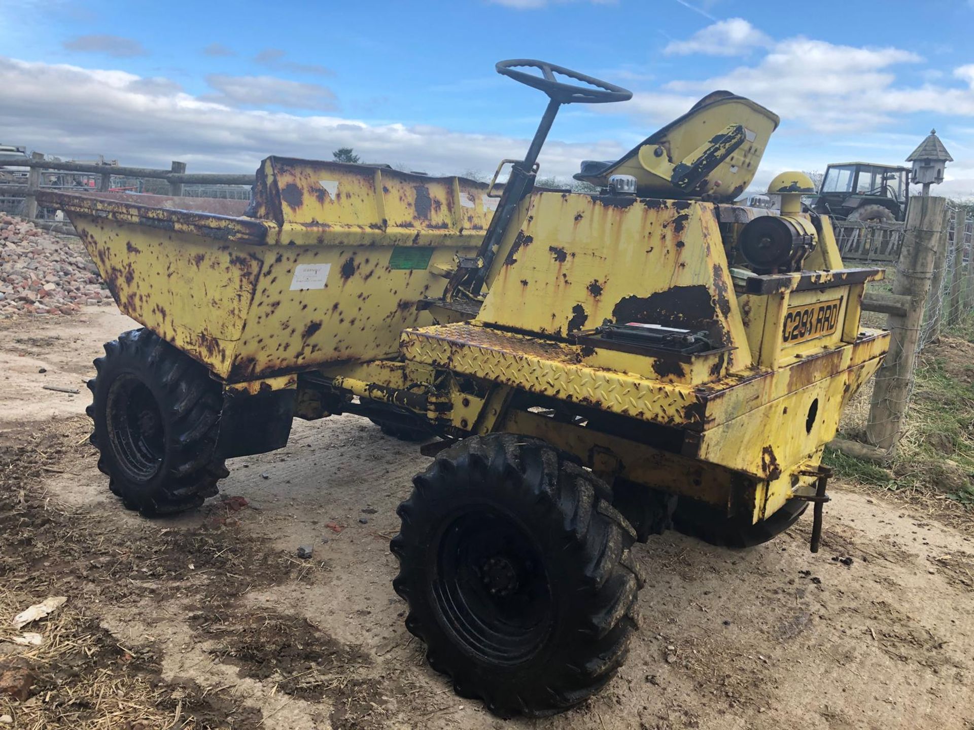 1966 BENFORD TT2000P ELSTA 2 TONNE DUMPER, STARTS, RUNS AND TIPS *PLUS VAT* - Image 4 of 25