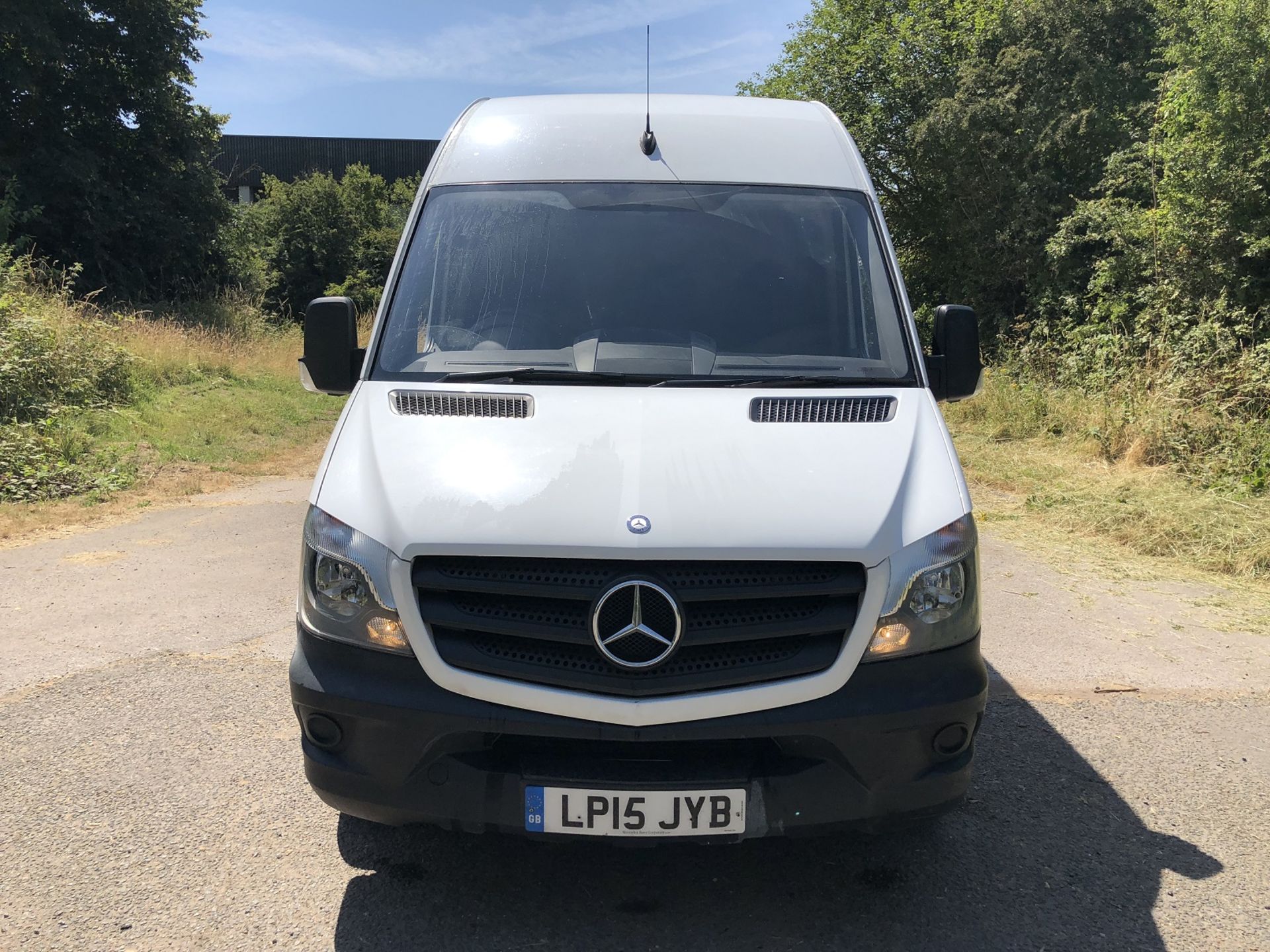 2015/15 REG MERCEDES-BENZ SPRINTER 313 CDI WHITE DIESEL PANEL VAN, SHOWING 1 FORMER KEEPER *NO VAT* - Image 2 of 15