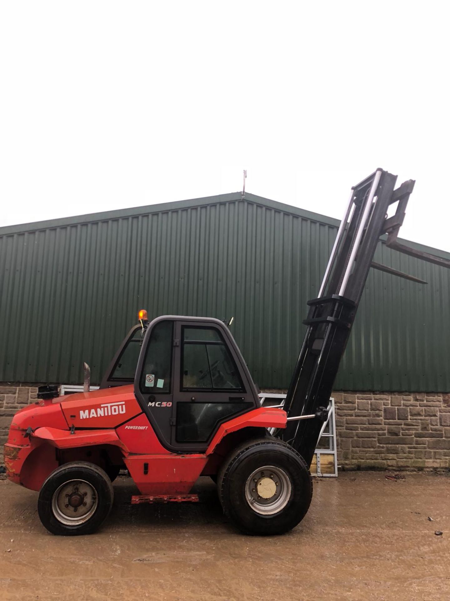 2004 MANITOU MC 50 POWER SHIFT ROUGH TERRAIN FORKLIFT *PLUS VAT* - Image 3 of 15