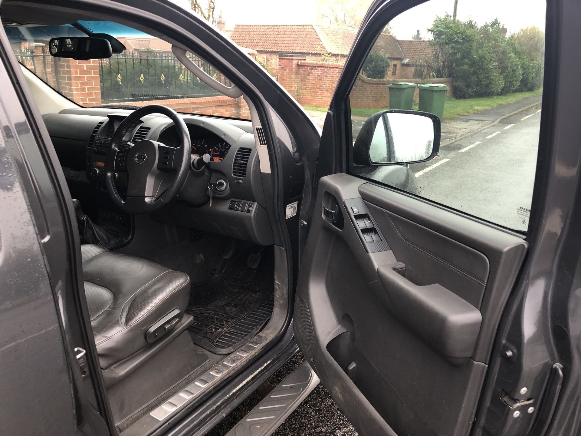 2007/07 REG NISSAN NAVARA AVENTURA 4X4 4WD DOUBLE CAB DCI GREY DIESEL PICK UP 2.5 *PLUS VAT* - Image 15 of 24