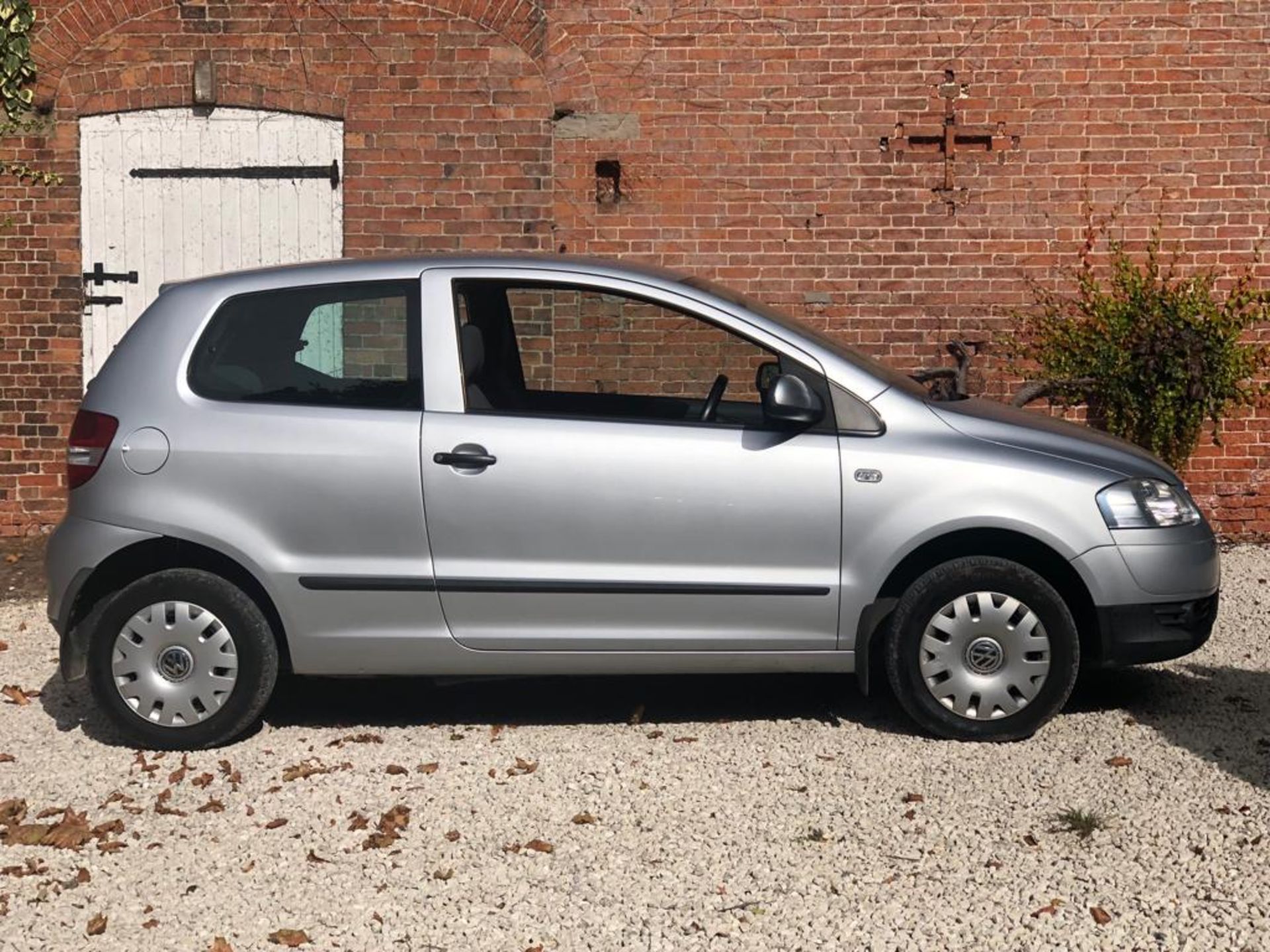 2006/56 REG VOLKSWAGEN URBAN FOX 55 SILVER PETROL 3 DOOR HATCHBACK, SHOWING 1 FORMER KEEPER *NO VAT* - Image 6 of 7