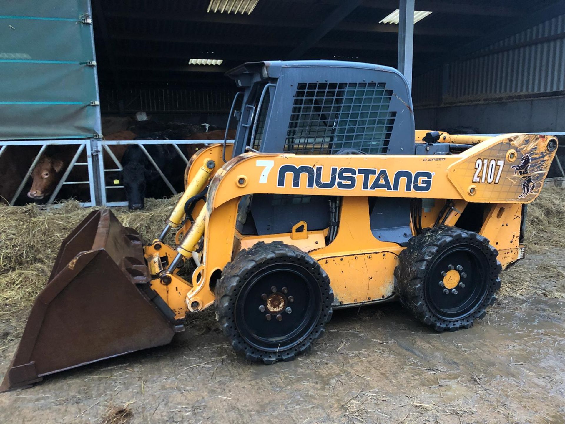 2005 MUSTANG 2107 COMPACT LOADER SKID STEER *PLUS VAT* - Image 2 of 16