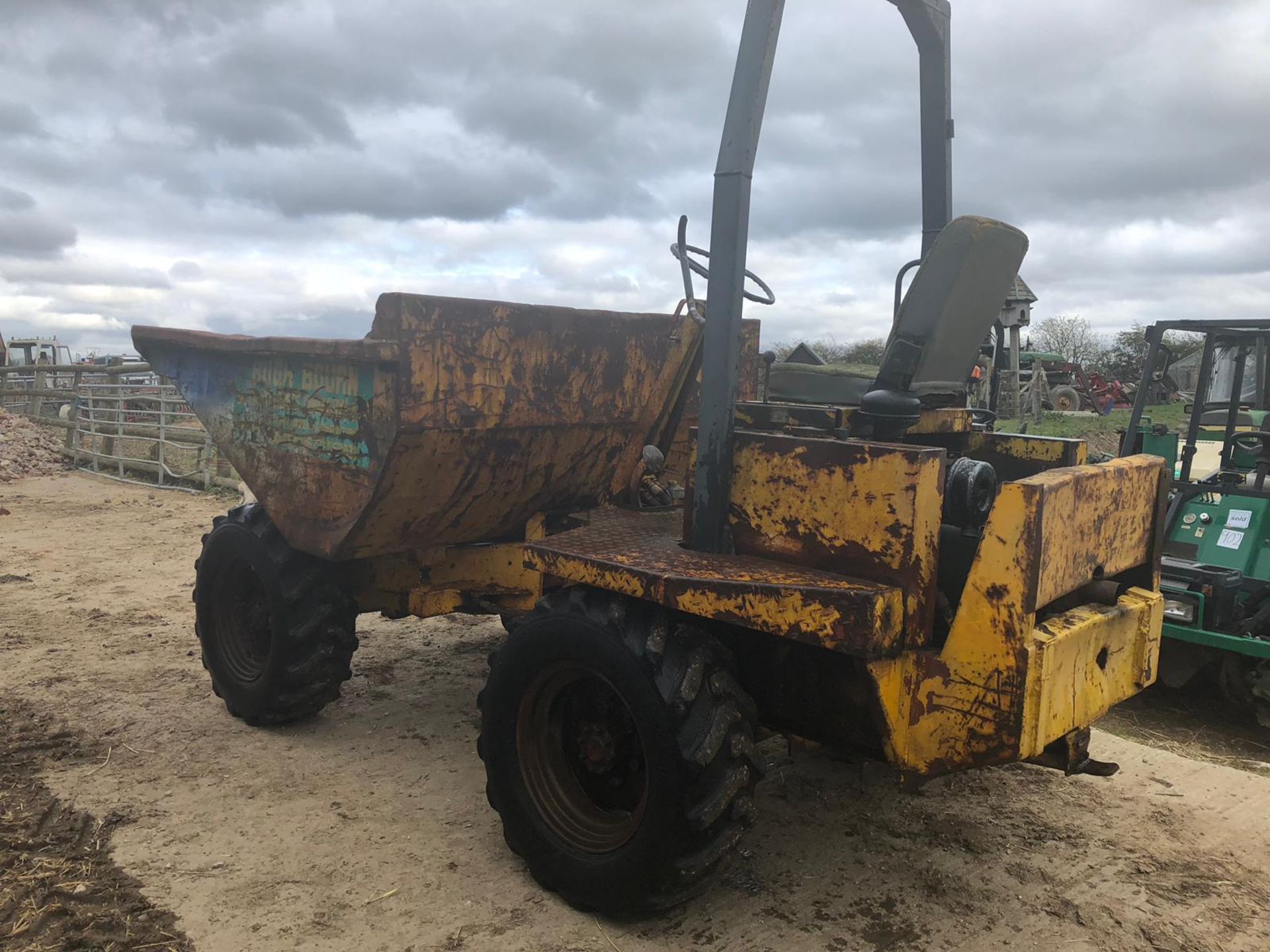 THWAITES BENFORD YELLOW 3 TONNE DUMPER, STARS, RUNS AND TIPS *PLUS VAT* - Image 5 of 16