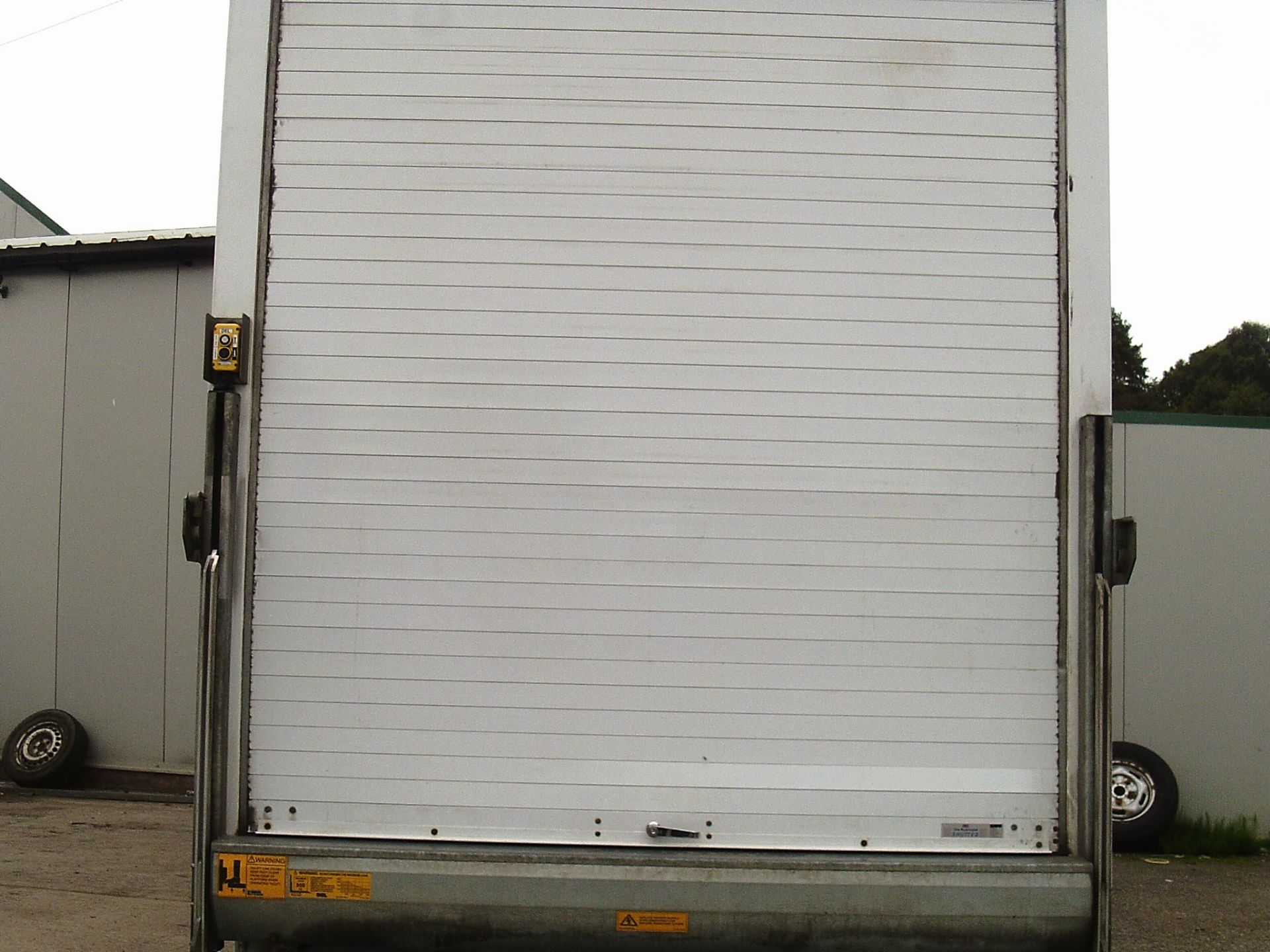 2015/65 REG MERCEDES-BENZ SPRINTER 313 CDI DIESEL LUTON VAN - TAIL LIFT, SHOWING 0 FORMER KEEPERS - Image 6 of 18