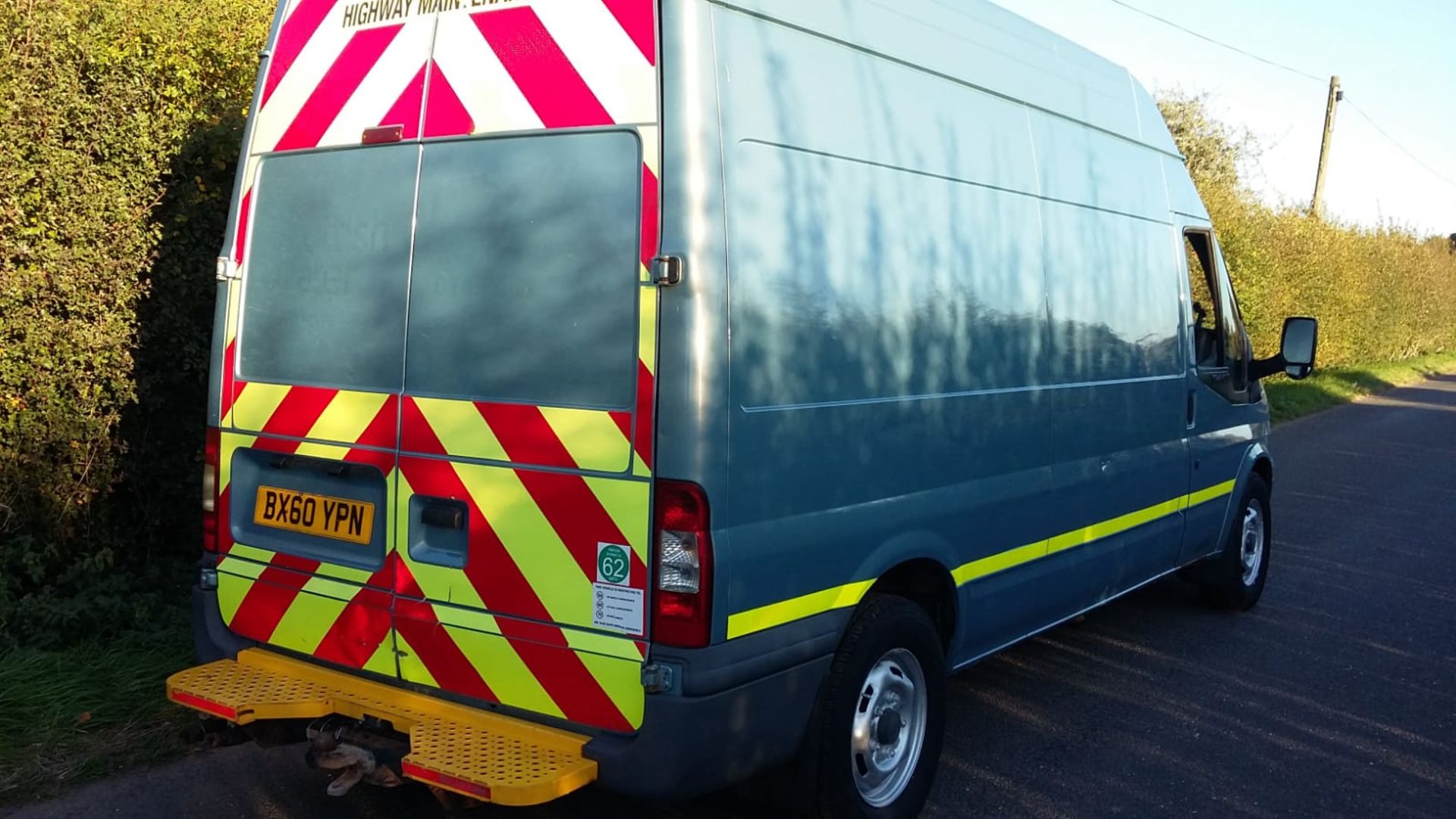 2010/60 REG FORD TRANSIT 115 T350L RWD COMPRESSOR & ELECTRICS VAN, SHOWING 0 FORMER KEEPERS *NO VAT* - Image 4 of 14