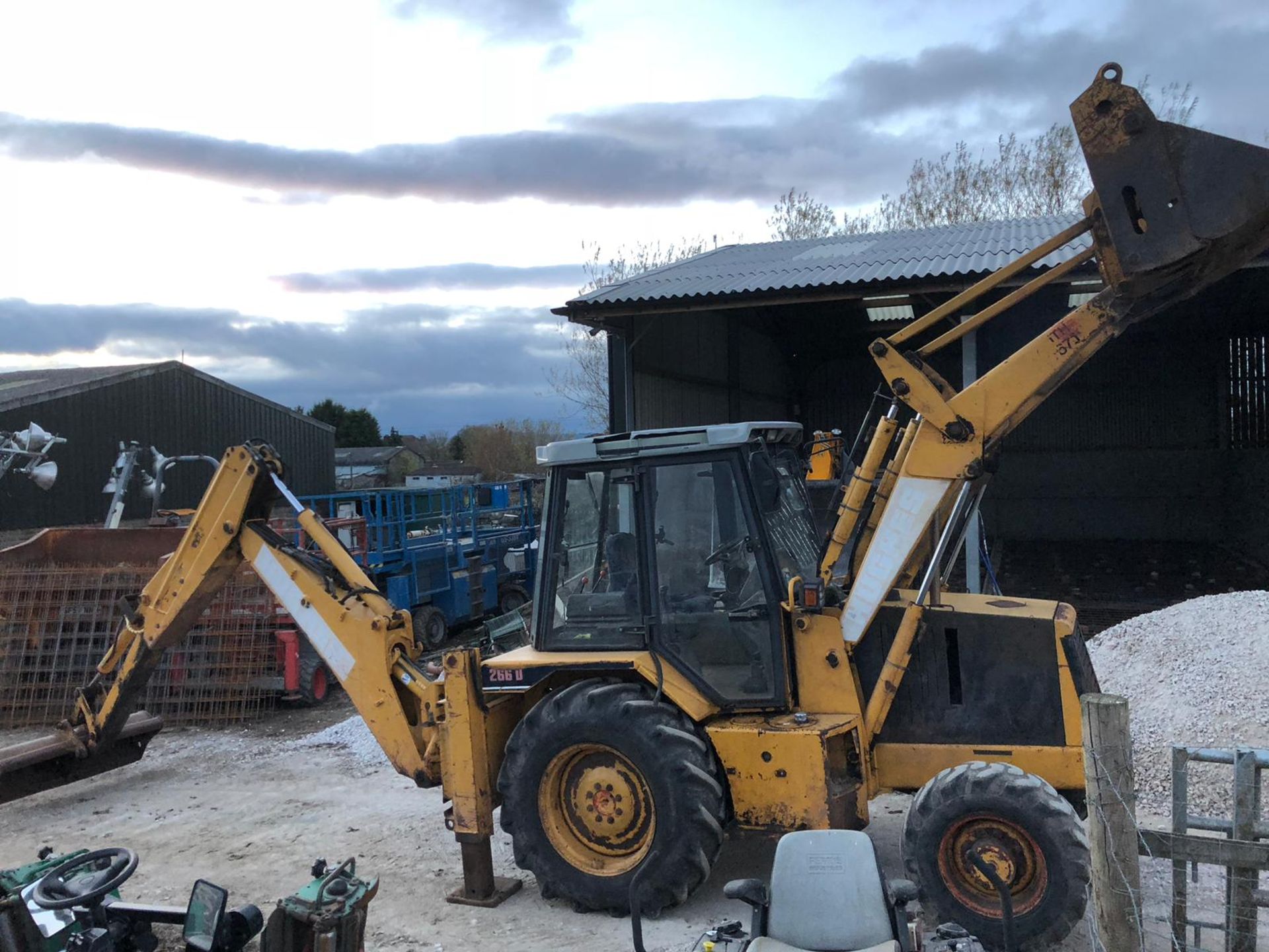 KOMATSU/FAI 266D BACKHOE LOADER, STARTS, RUNS LIFTS & DIGS, YEAR 1995 *PLUS VAT* - Image 5 of 18