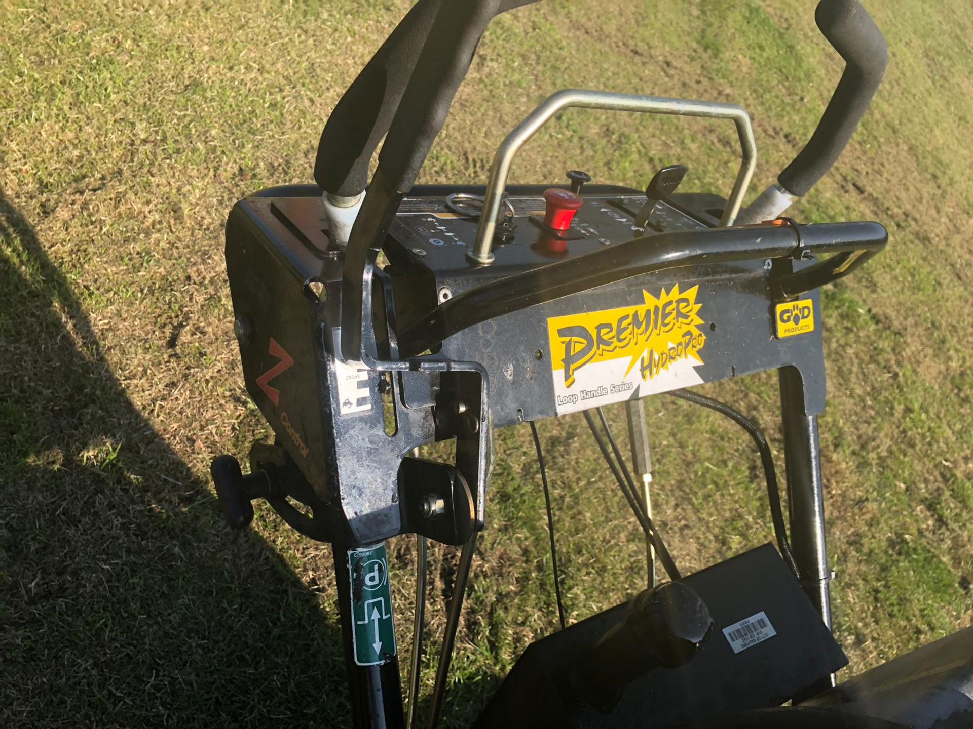 GREAT DANE HEAVY DUTY 4 WHEELED WALK BEHIND PUSH COMMERCIAL MOWER, 52" CUTTING WIDTH *PLUS VAT* - Image 12 of 17