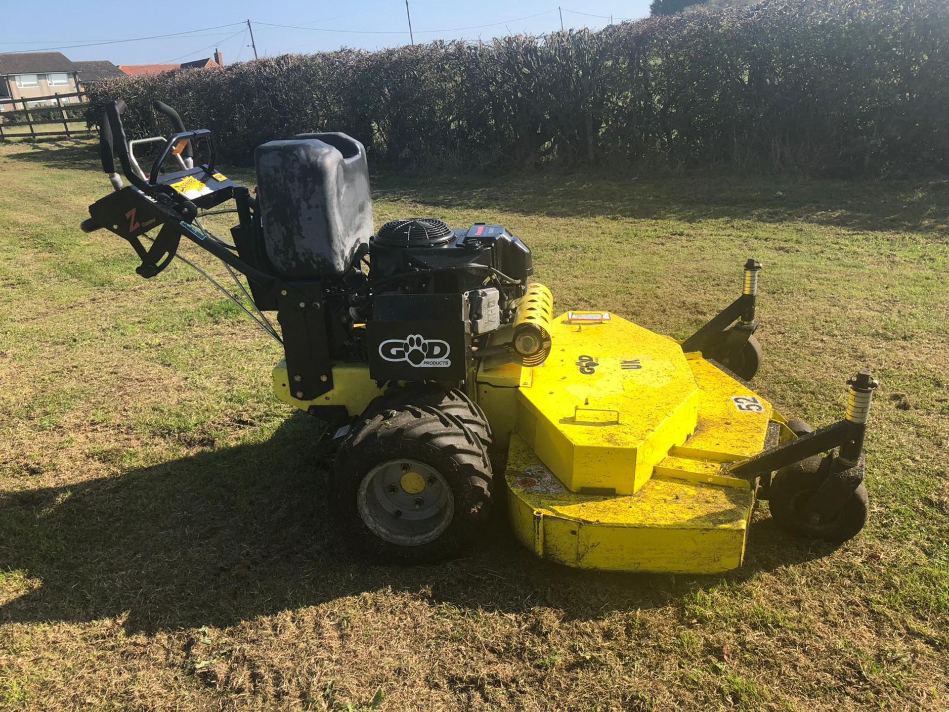 GREAT DANE HEAVY DUTY 4 WHEELED WALK BEHIND PUSH COMMERCIAL MOWER, 52" CUTTING WIDTH *PLUS VAT*