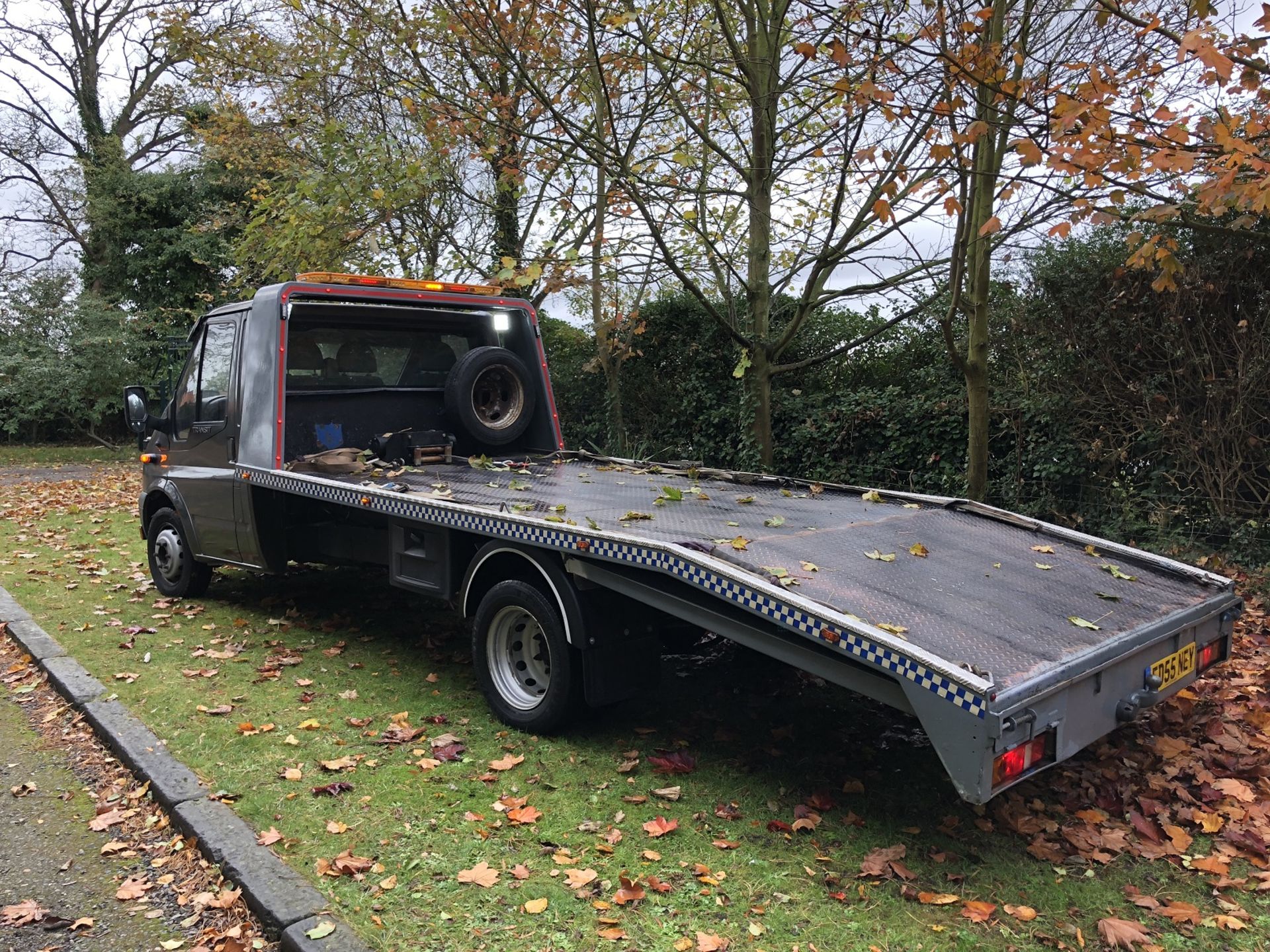 2005/55 REG FORD TRANSIT 350 LWB 135 BHP GREY DIESEL BEAVER TAIL RECOVERY CAR TRANSPORTER *PLUS VAT* - Image 12 of 28