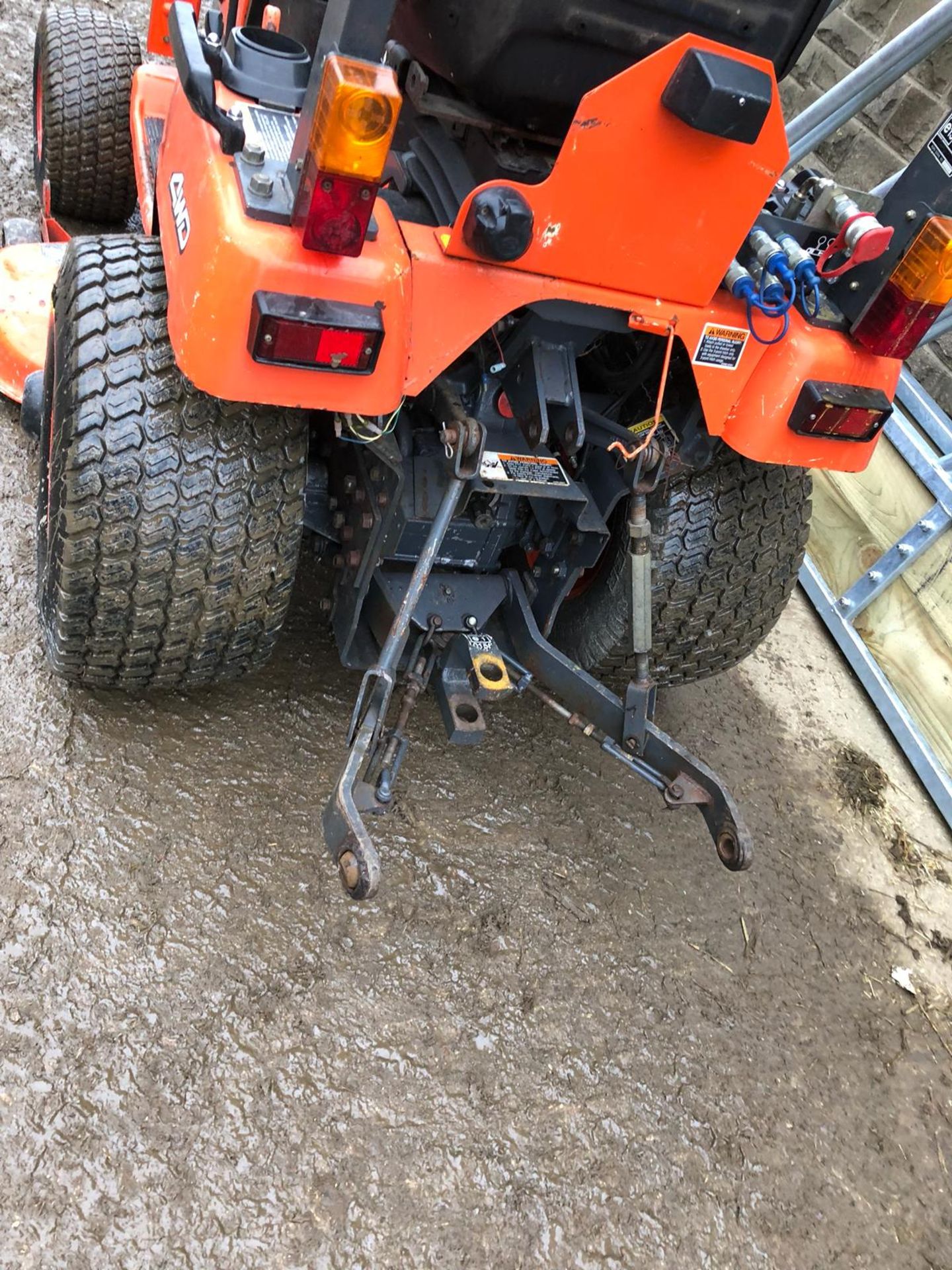 KUBOTA BX2200 4WD RIDE ON DIESEL LAWN MOWER WITH POWER STEERING *PLUS VAT* - Image 5 of 15