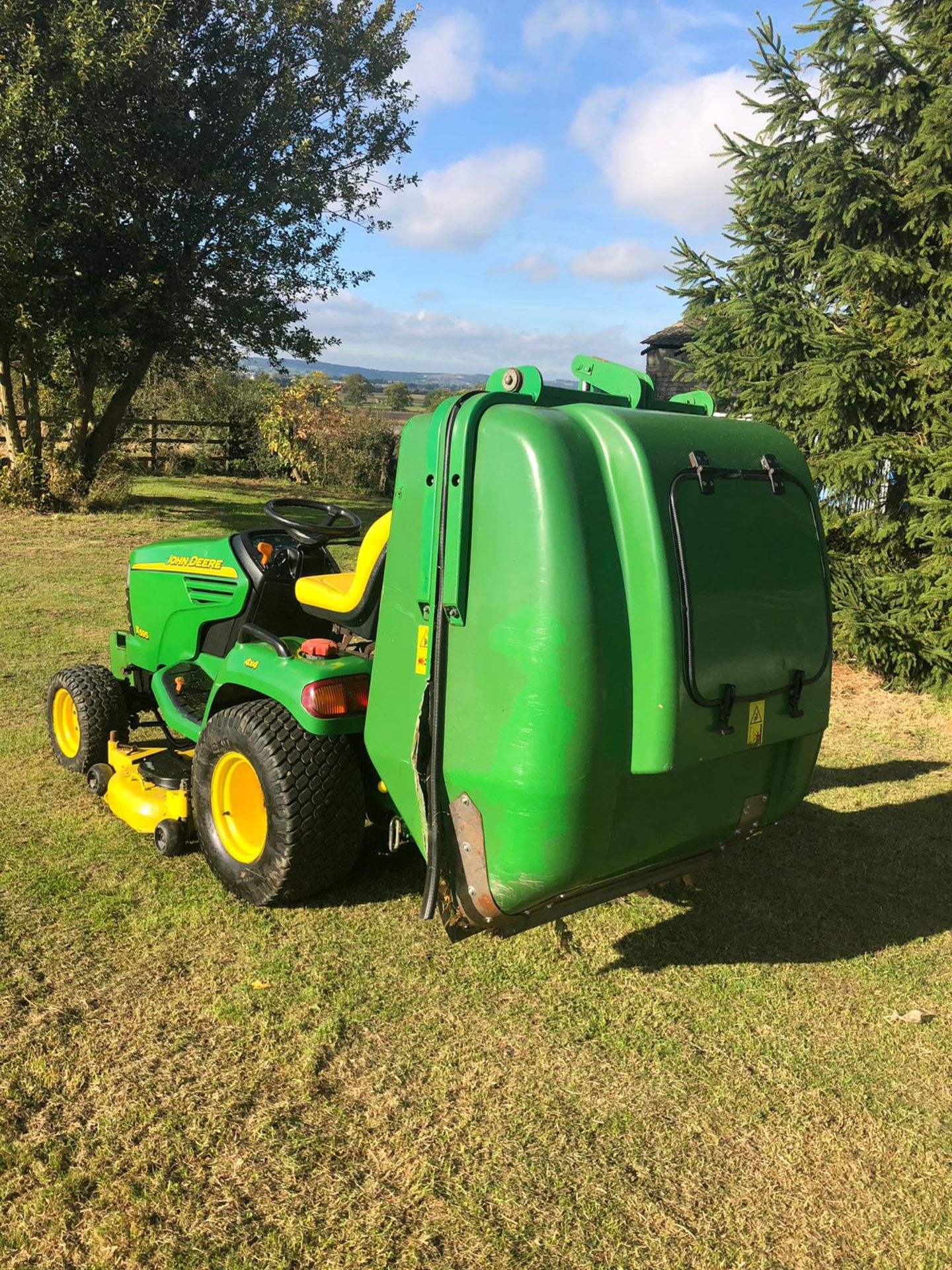 JOHN DEERE X595 RIDE ON DIESEL LAWN MOWER, IN WORKING ORDER *PLUS VAT* - Image 11 of 20