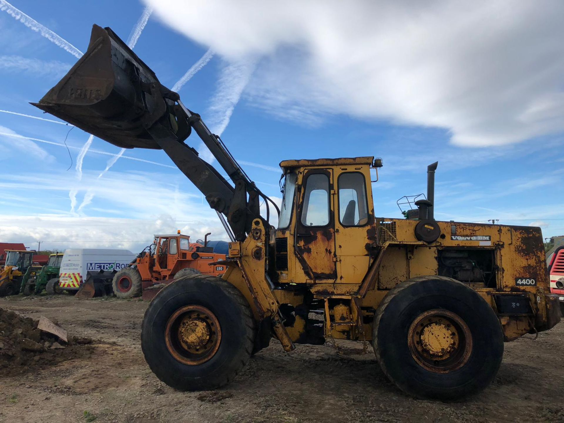 VOLVO BM4400 LOADING SHOVEL WHEEL LOADER *PLUS VAT* - Image 10 of 16