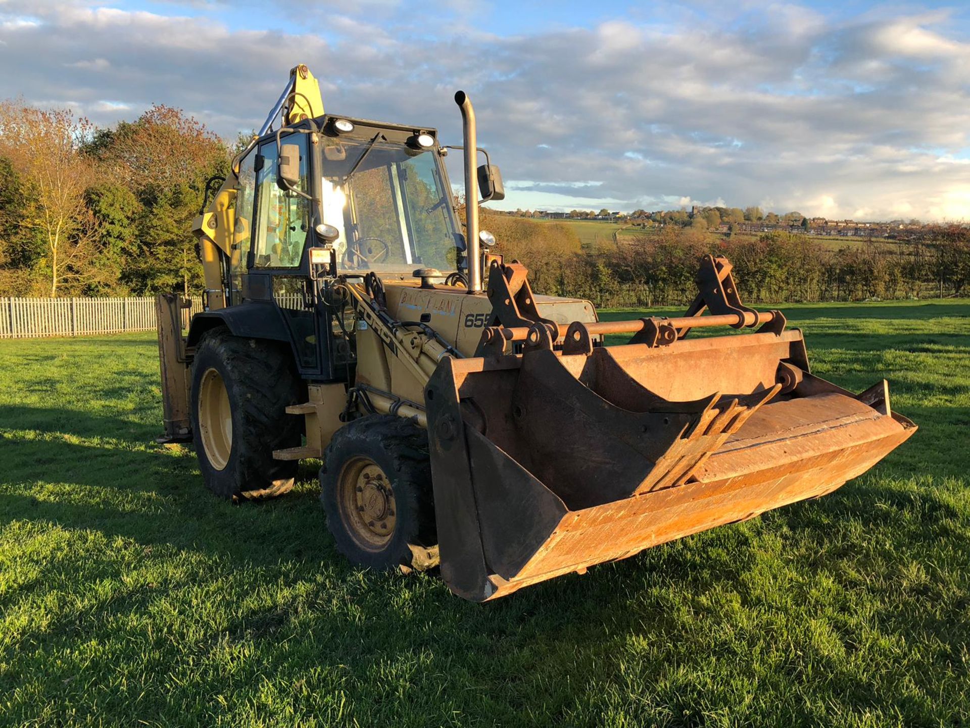 1989 FORD 655C YELLOW/BLACK BACKHOE LOADER TRACTOR, STARTS, RUNS, LIFTS & DIGS *PLUS VAT* - Image 2 of 19