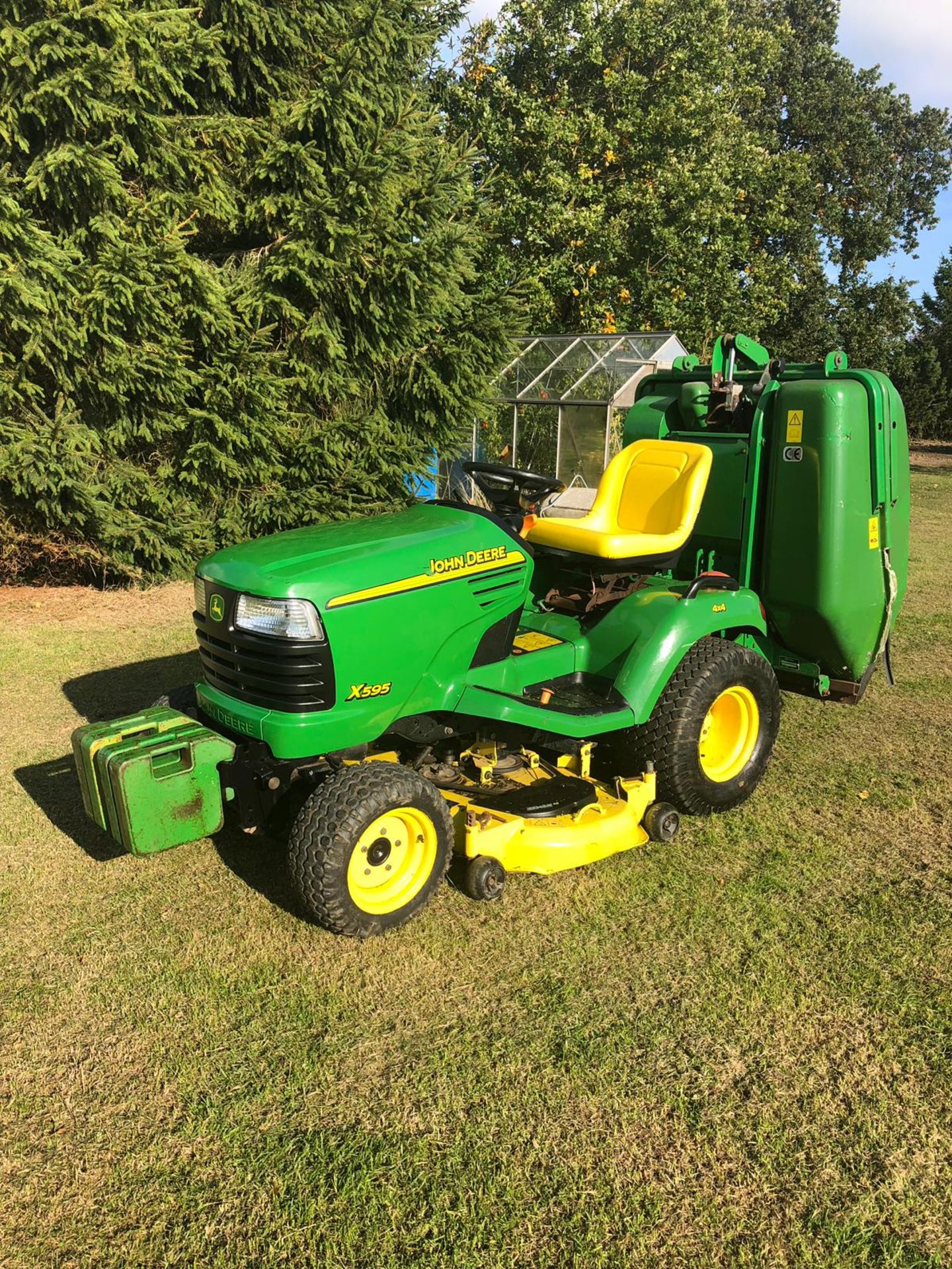 JOHN DEERE X595 RIDE ON DIESEL LAWN MOWER, IN WORKING ORDER *PLUS VAT* - Image 8 of 20