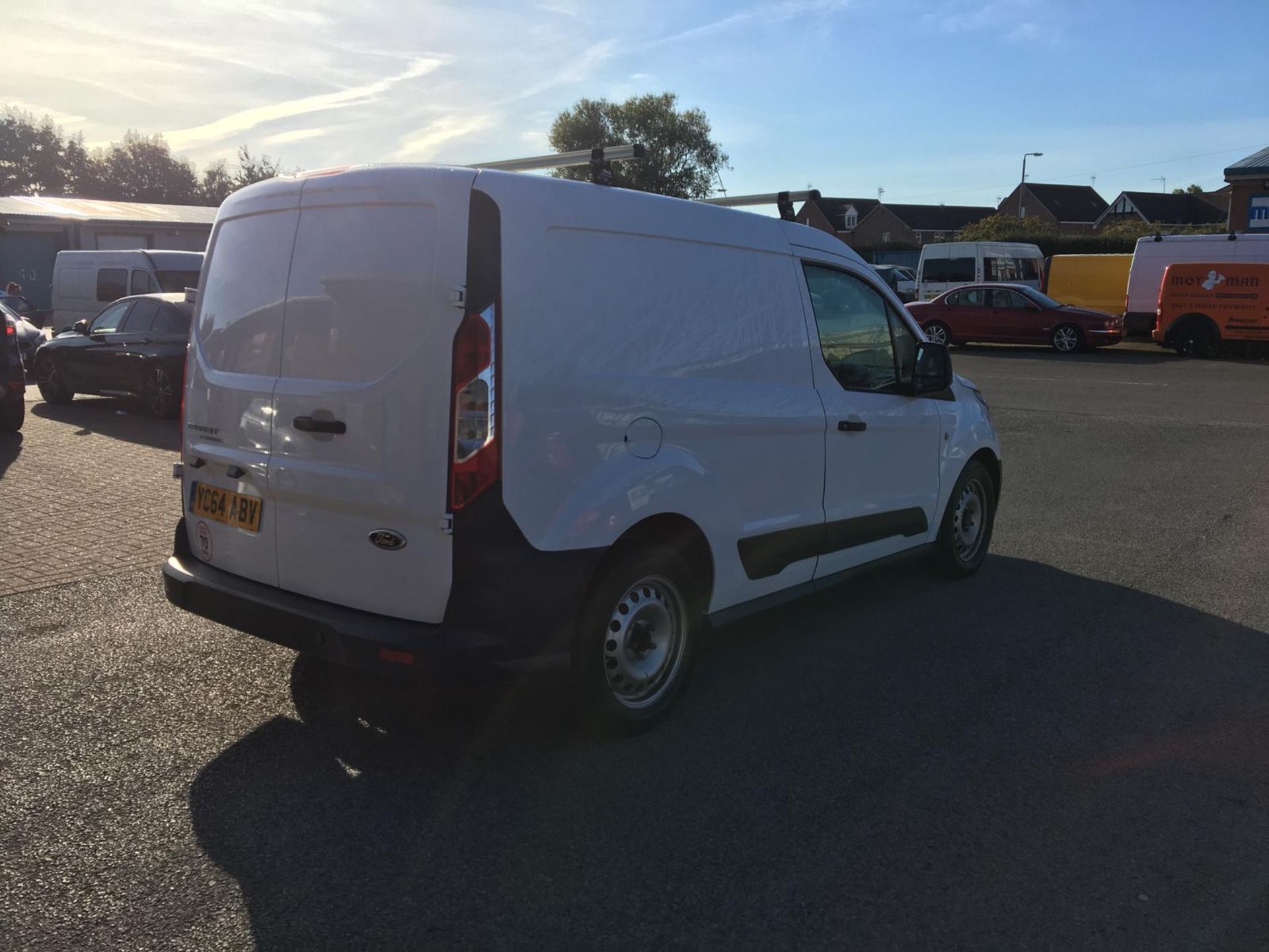 2014/64 REG FORD TRANSIT CONNECT 200 WHITE DIESEL PANEL VAN, SHOWING 0 FORMER KEEPERS *NO VAT* - Image 7 of 11