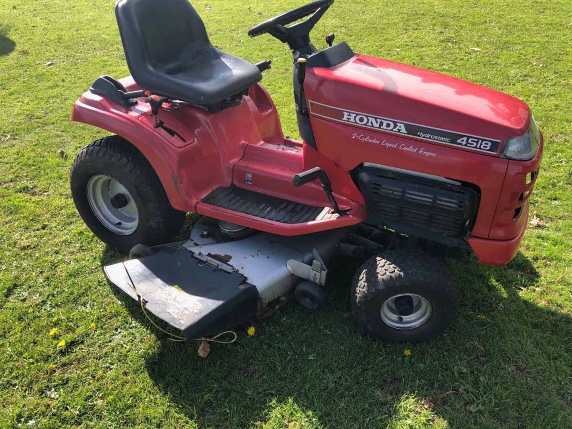 HONDA 4518 HYDROSTATIC 2-CYLINDER LIQUID COOLED ENGINE RIDE ON LAWN MOWER *PLUS VAT*