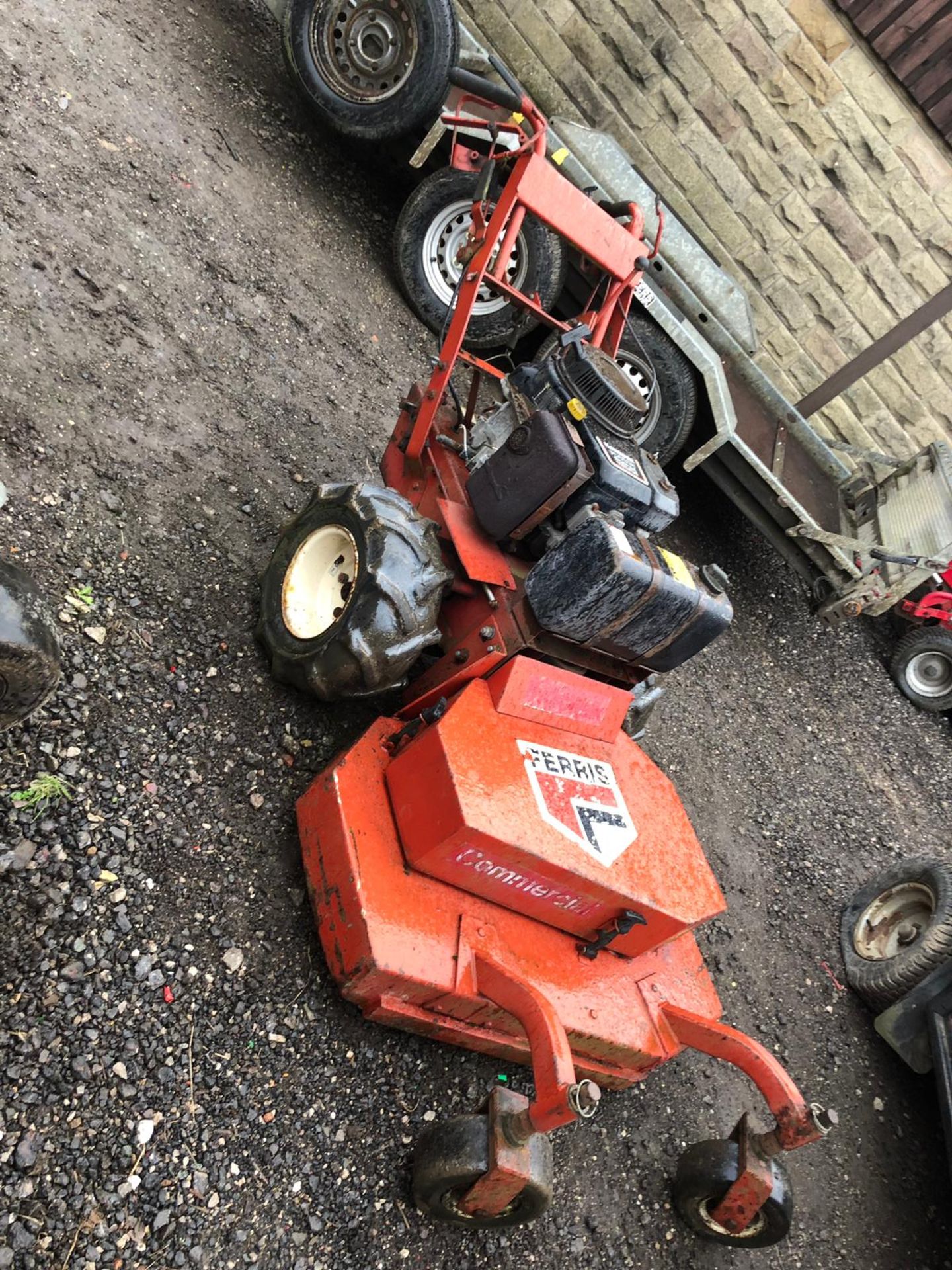 FERRIS HYDRO WALK COMMERCIAL 36" CUT WALK BEHIND PUSH MOWER *NO VAT* - Image 2 of 4