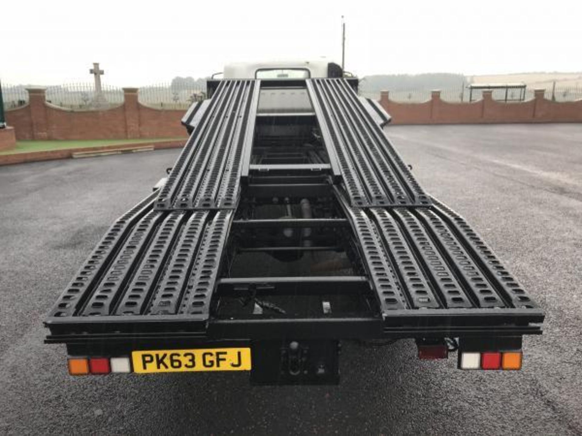 2013 ON 63 PLATE ISUZU N 75.190 7.5 TON CAR TRANSPORTER WITH LIFT UP DECK *PLUS VAT* - Image 5 of 20