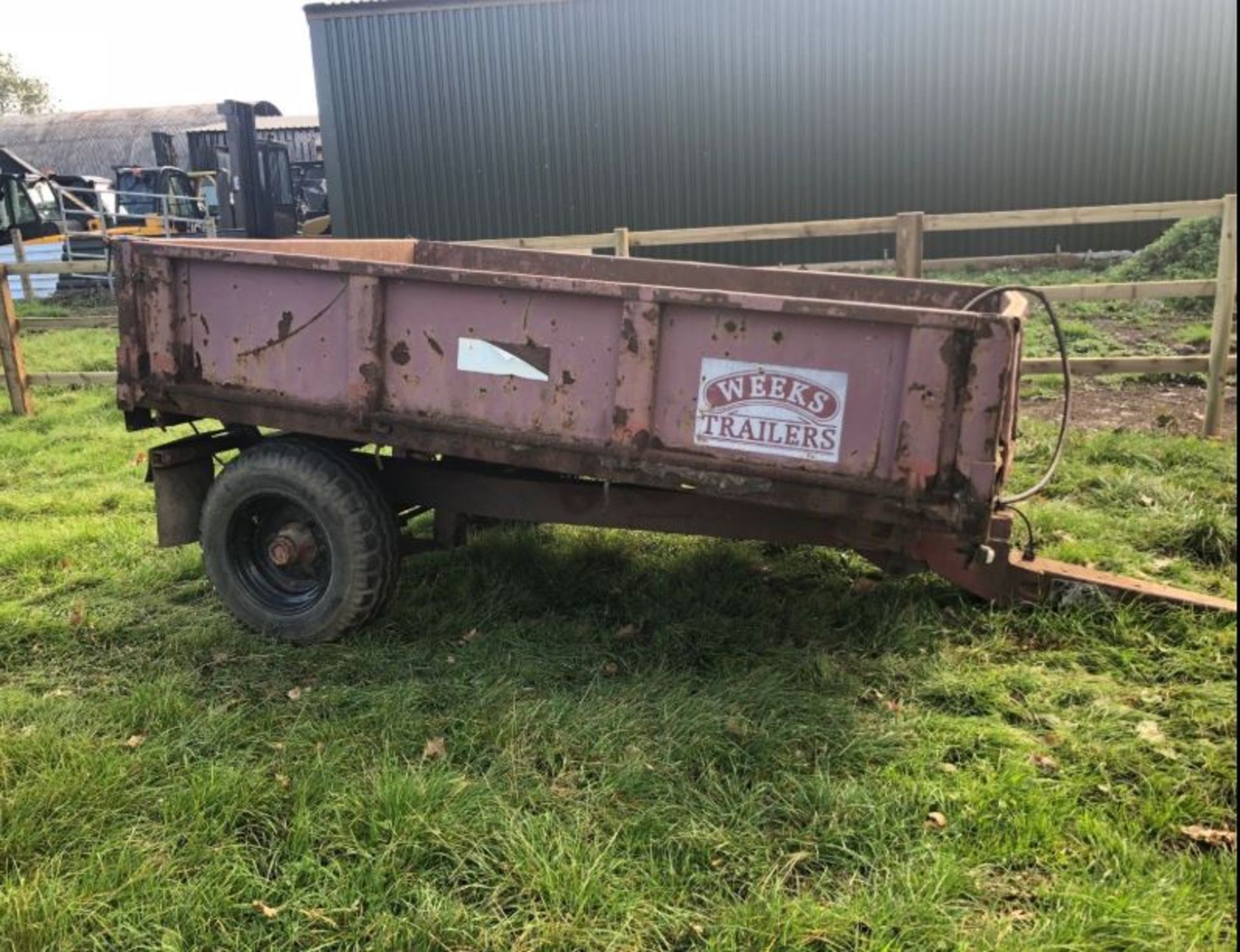 WEEKS SINGLE AXLE 3 TONNE FARM TIPPING TRAILER