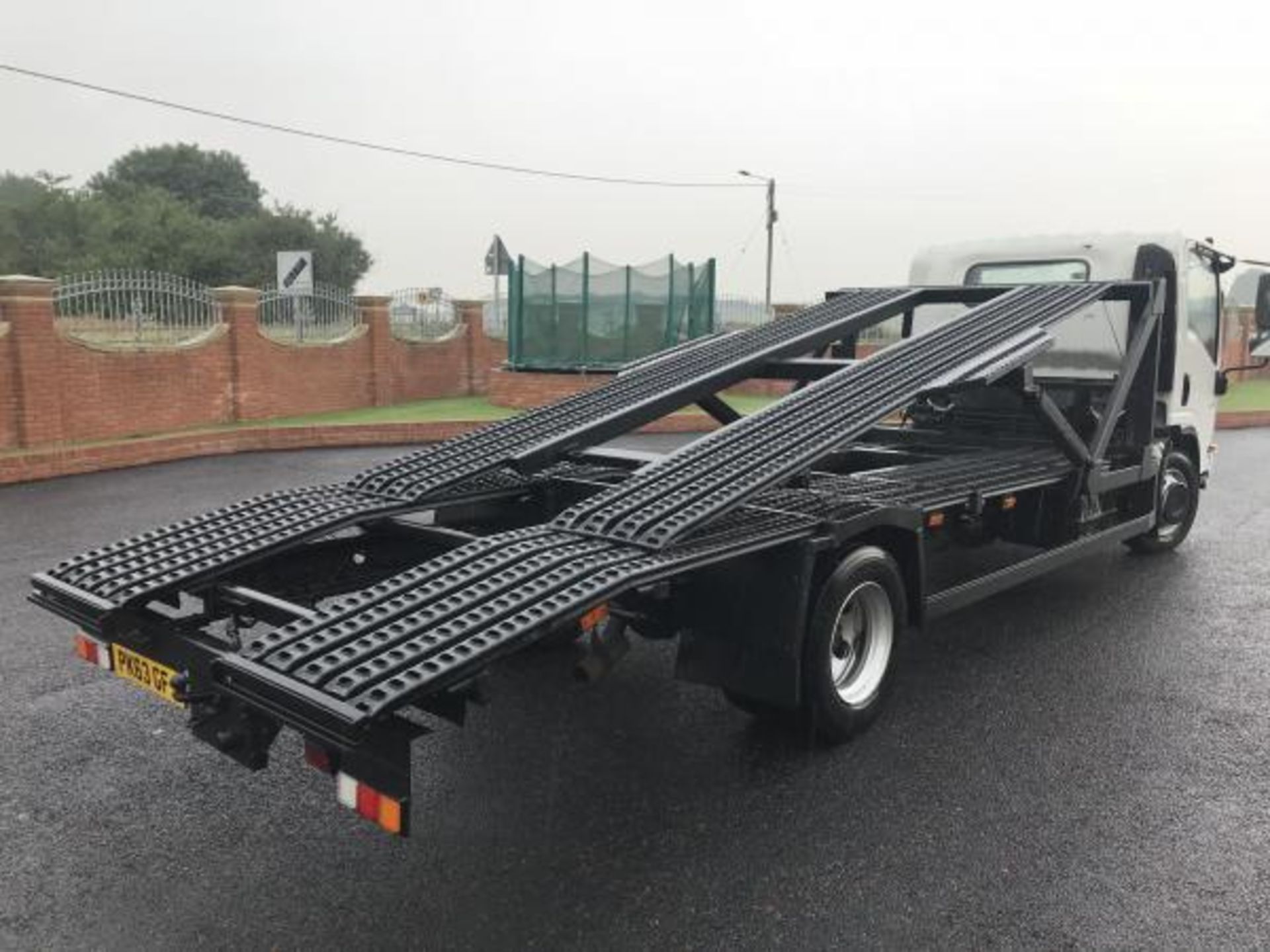 2013 ON 63 PLATE ISUZU N 75.190 7.5 TON CAR TRANSPORTER WITH LIFT UP DECK *PLUS VAT* - Image 14 of 20