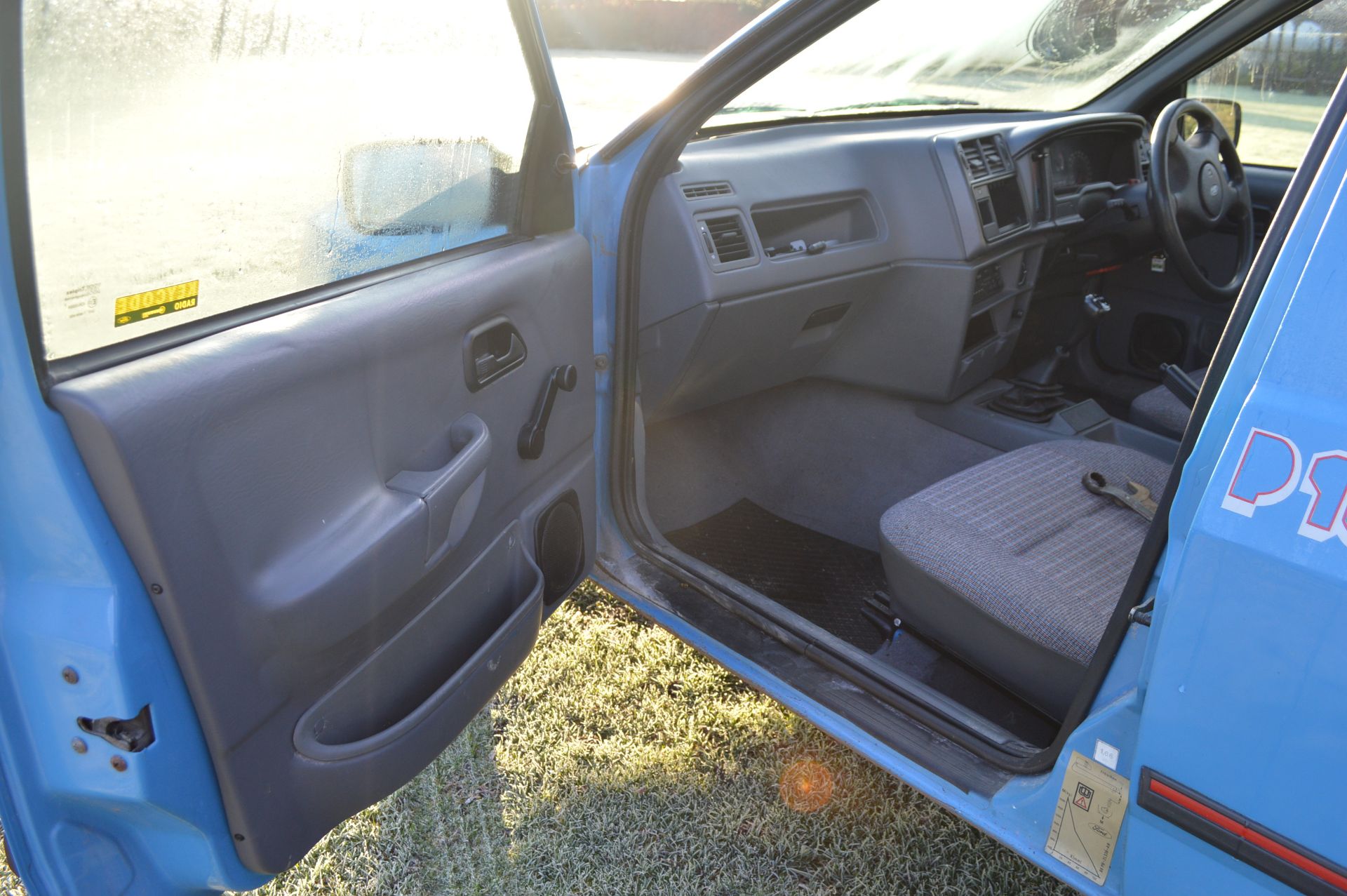 1993/L REG FORD P100 TURBO DIESEL BLUE PICK-UP *PLUS VAT* - Image 7 of 12