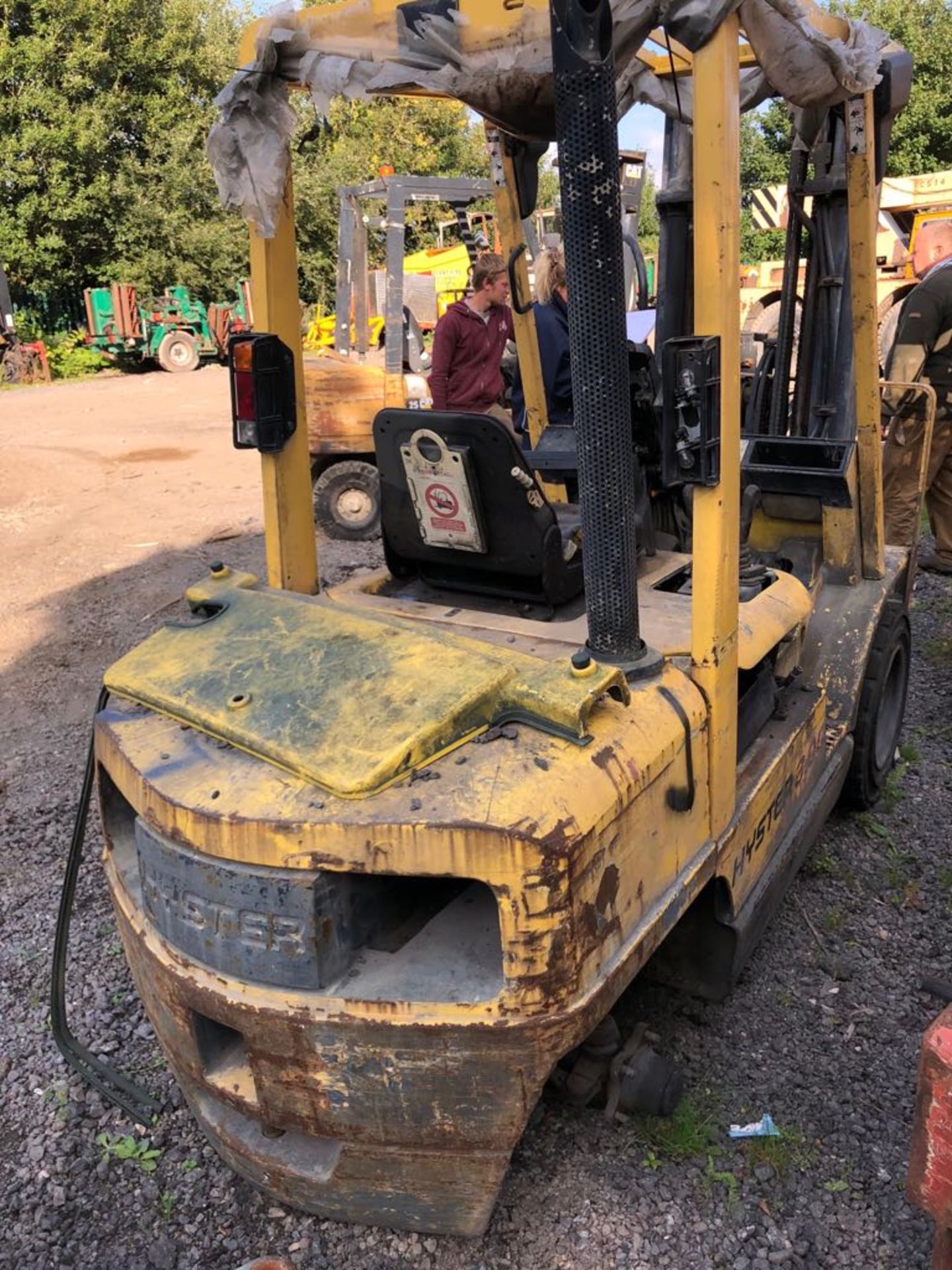 HYSTER 3 TONNE FORKLIFT SELLING AS SPARES / REPAIRS TRIPLE MAST, CONTAINER SPEC *PLUS VAT* - Image 6 of 6