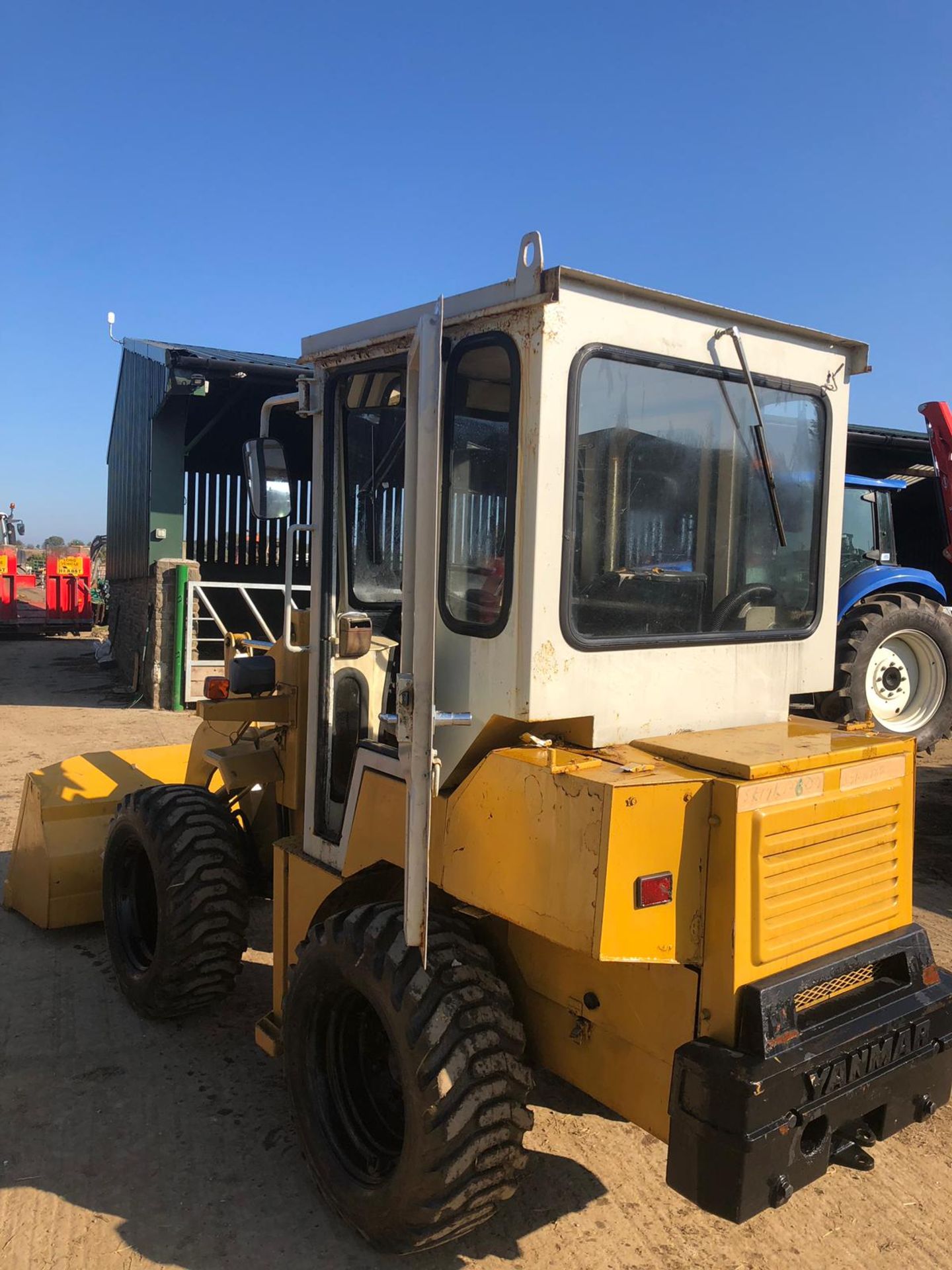 YANMAR DIESEL LOADING SHOVEL WHEEL LOADER *PLUS VAT* - Image 9 of 20