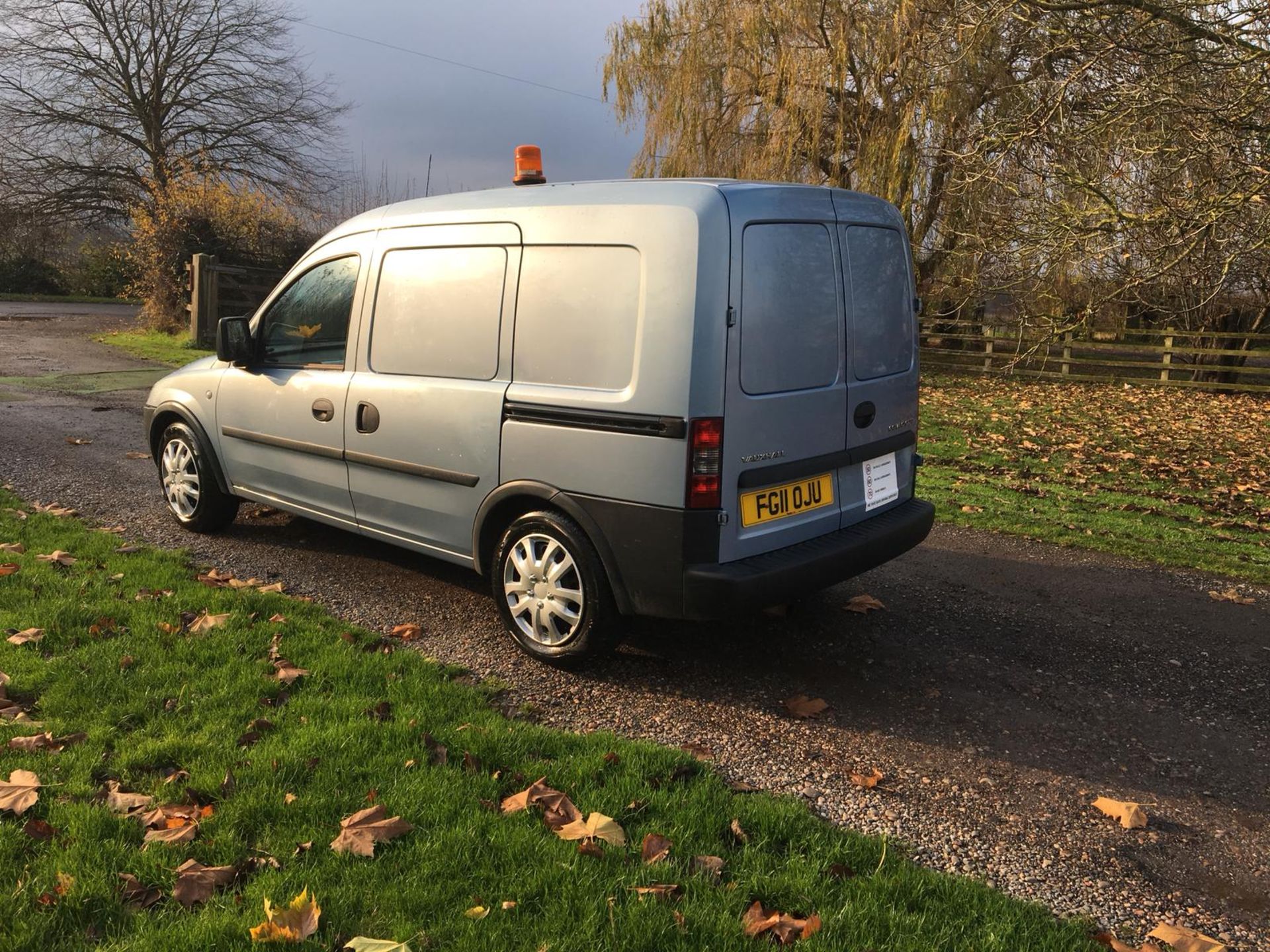 2011/11 REG VAUXHALL COMBO 2000 CDTI 16V BLUE DIESEL CAR DERIVED VAN, SHOWING 0 FORMER KEEPERS - Image 4 of 9