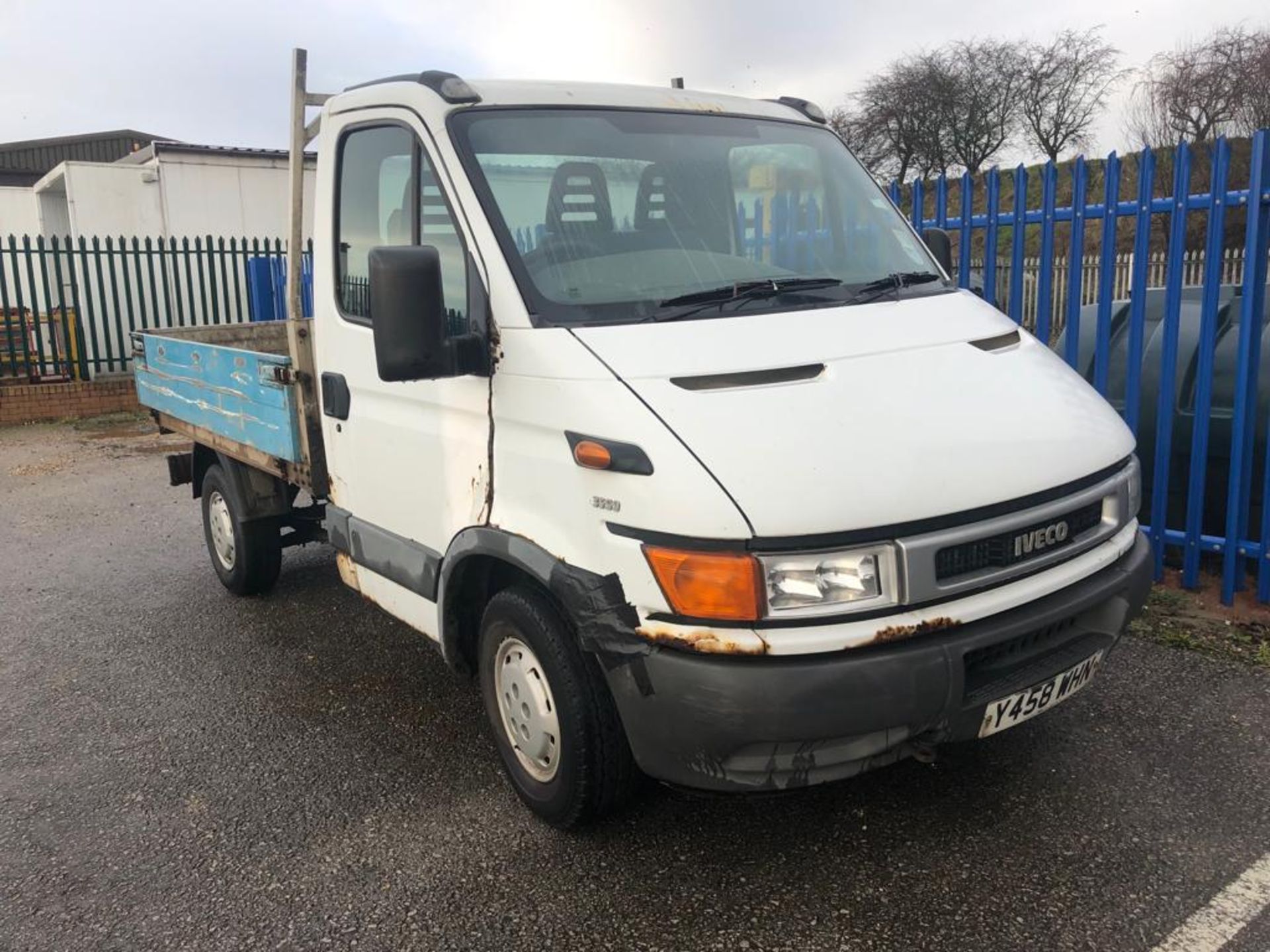 2001/Y REG IVECO FORD DAILY 2000 35S9 SWB BLUE DIESEL DROPSIDE, SHOWING 3 FORMER KEEPERS *PLUS VAT* - Image 2 of 8