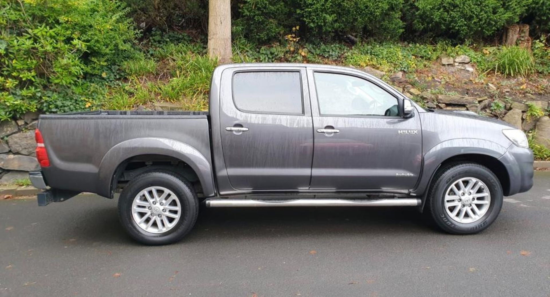 2015/64 REG TOYOTA HILUX INVINCIBLE D-4D 4X4 DIESEL, SHOWING 1 FORMER KEEPER *PLUS VAT* - Image 7 of 11