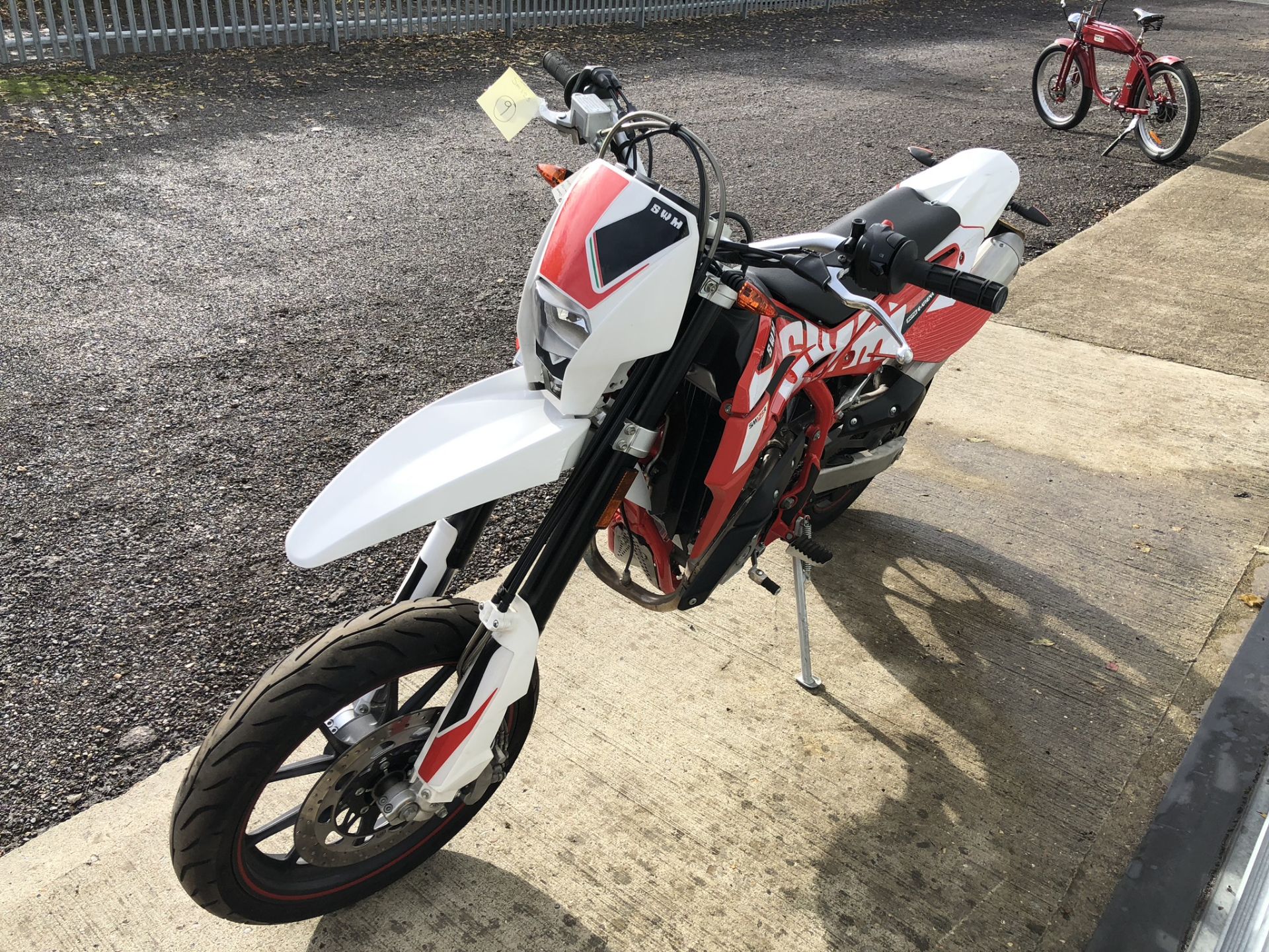 2017/66 REG SWM SUPER MOTO 125R EURO 4 MOTORCYCLE 58.46" WHEELBASE *NO VAT* - Image 5 of 12