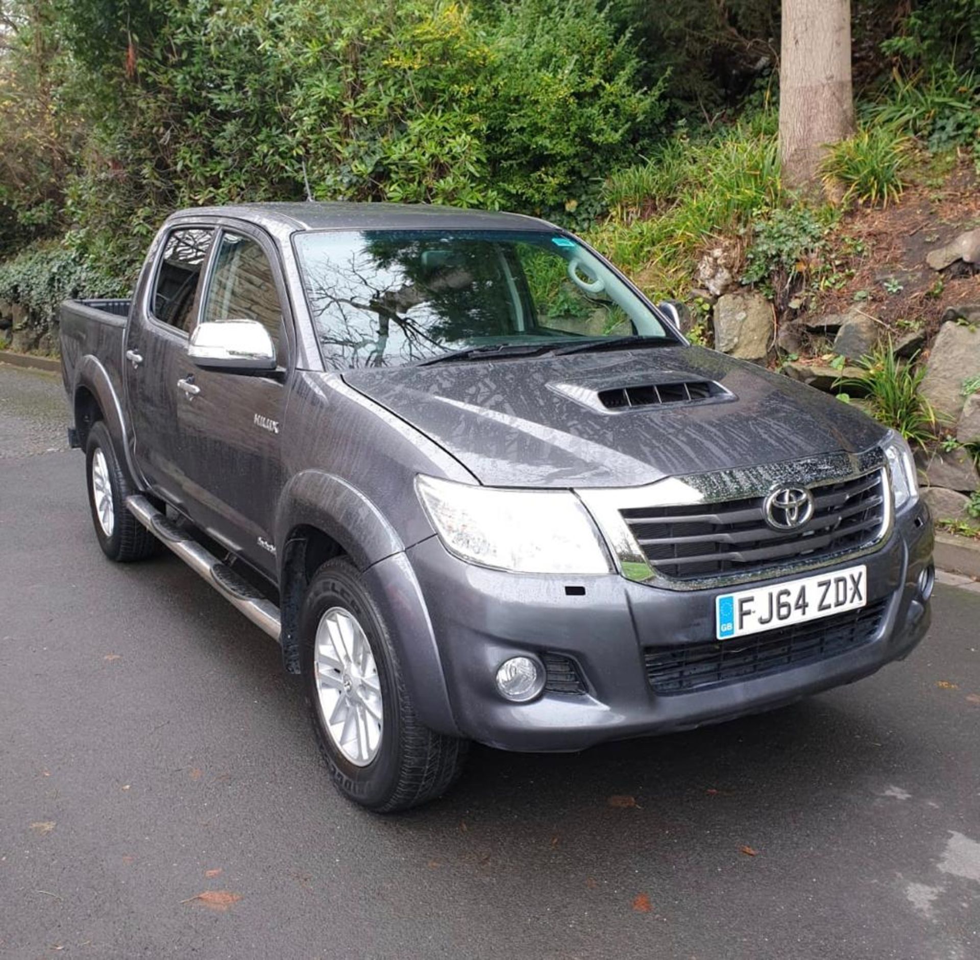 2015/64 REG TOYOTA HILUX INVINCIBLE D-4D 4X4 DIESEL, SHOWING 1 FORMER KEEPER *PLUS VAT*