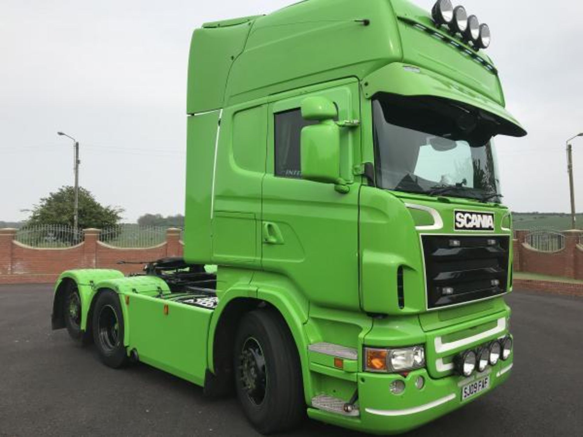 2009 SCANIA R 560 6X2 TAX AXLE TRACTOR UNIT V8 CHIPED TO 620 BHP RETARDER *PLUS VAT* - Image 2 of 14