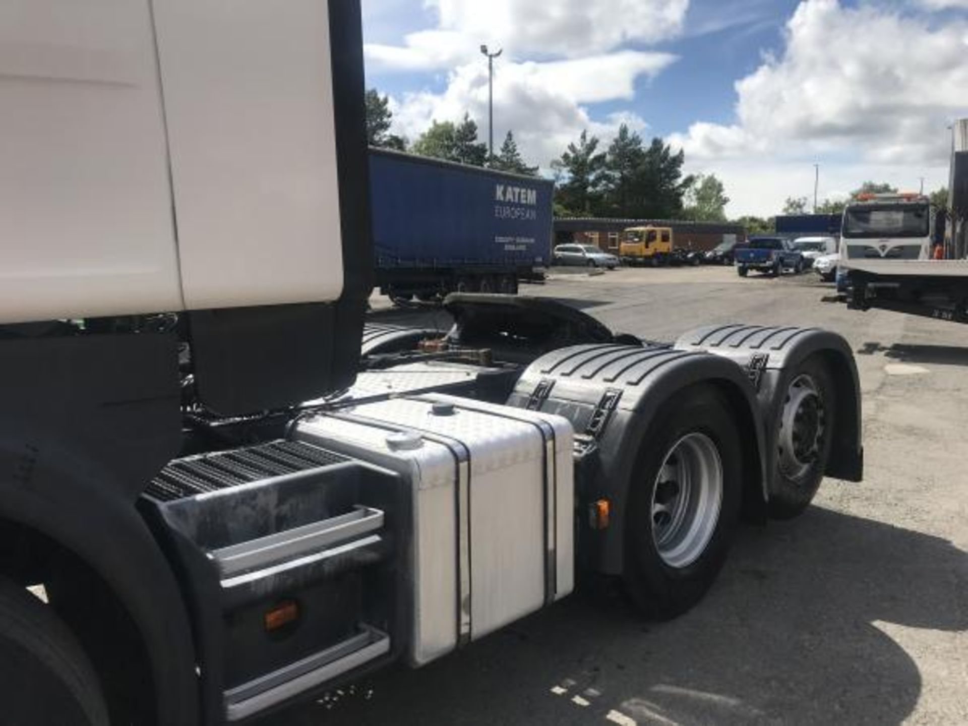 2011 ON 61 PLATE SCANIA R440 6X2 TAG AXLE TRACTOR UNIT WITH TIPPING GEAR *PLUS VAT* - Image 3 of 13