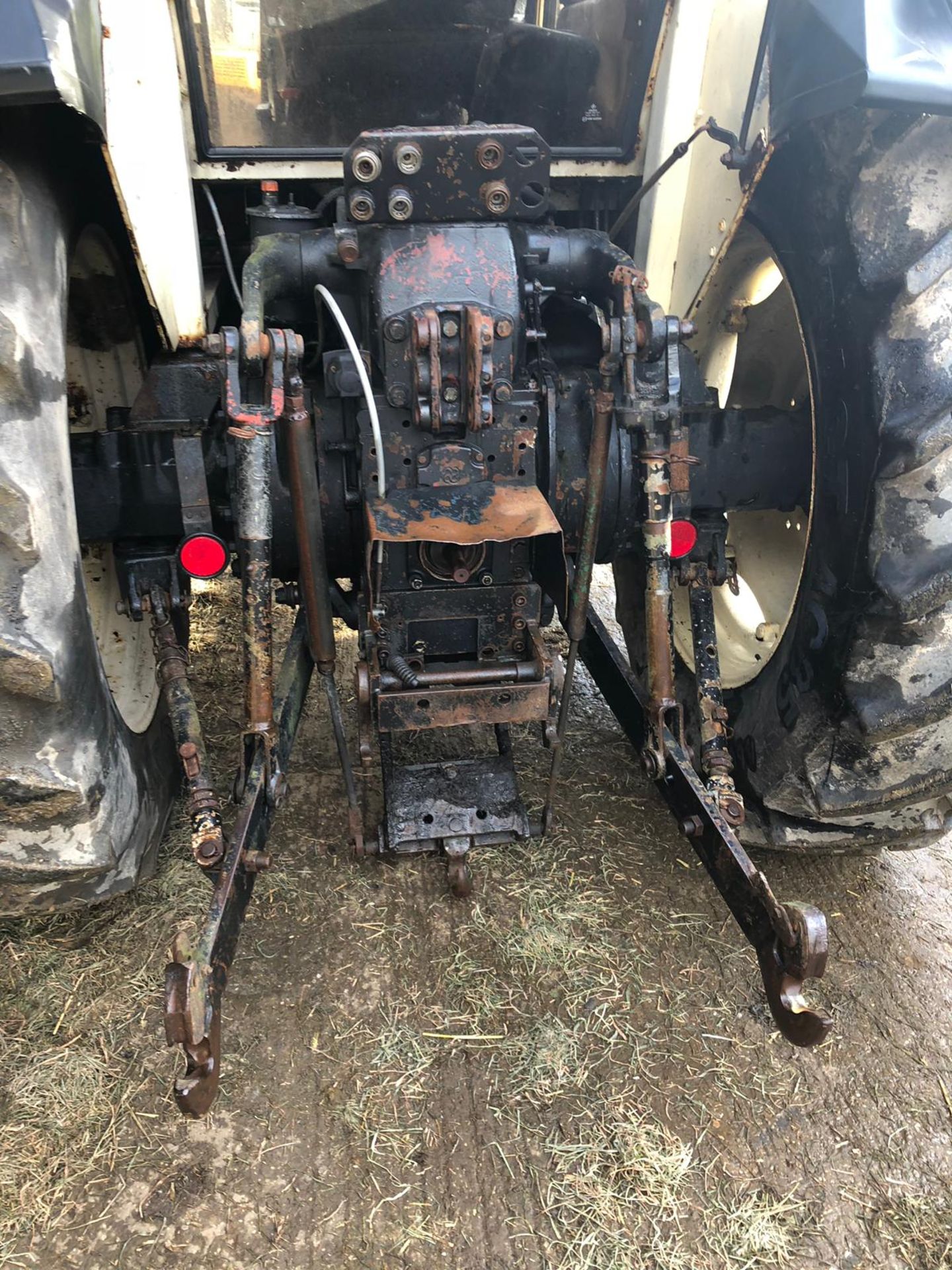 LAMBORGHINI 1106 TRACTOR *PLUS VAT* - Image 7 of 15