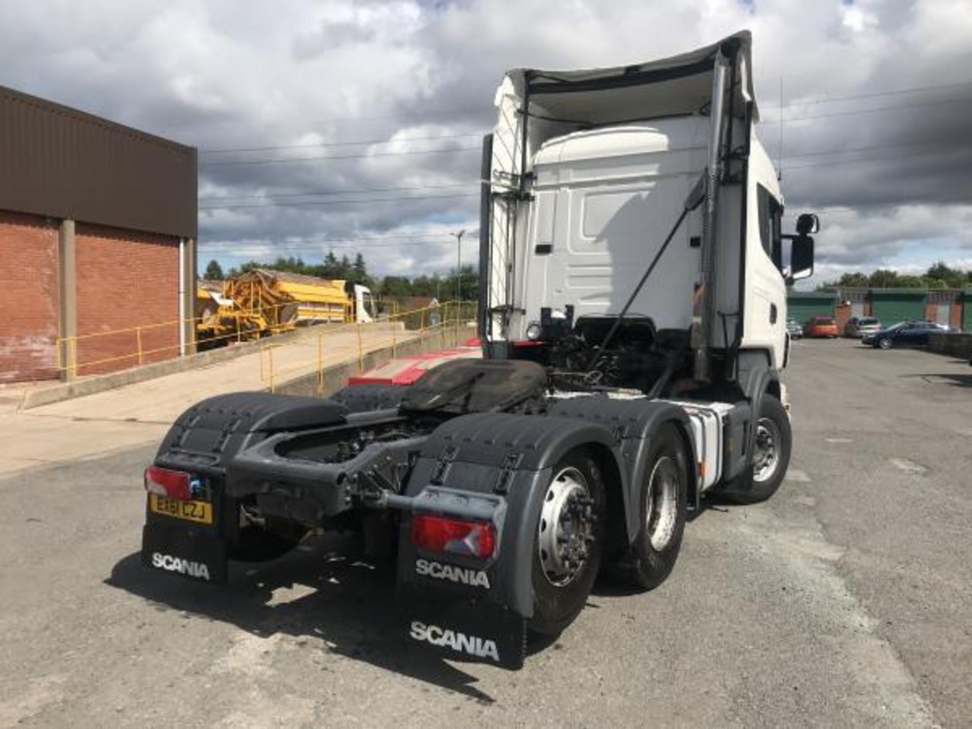 2011 ON 61 PLATE SCANIA R440 6X2 TAG AXLE TRACTOR UNIT WITH TIPPING GEAR *PLUS VAT* - Image 6 of 13