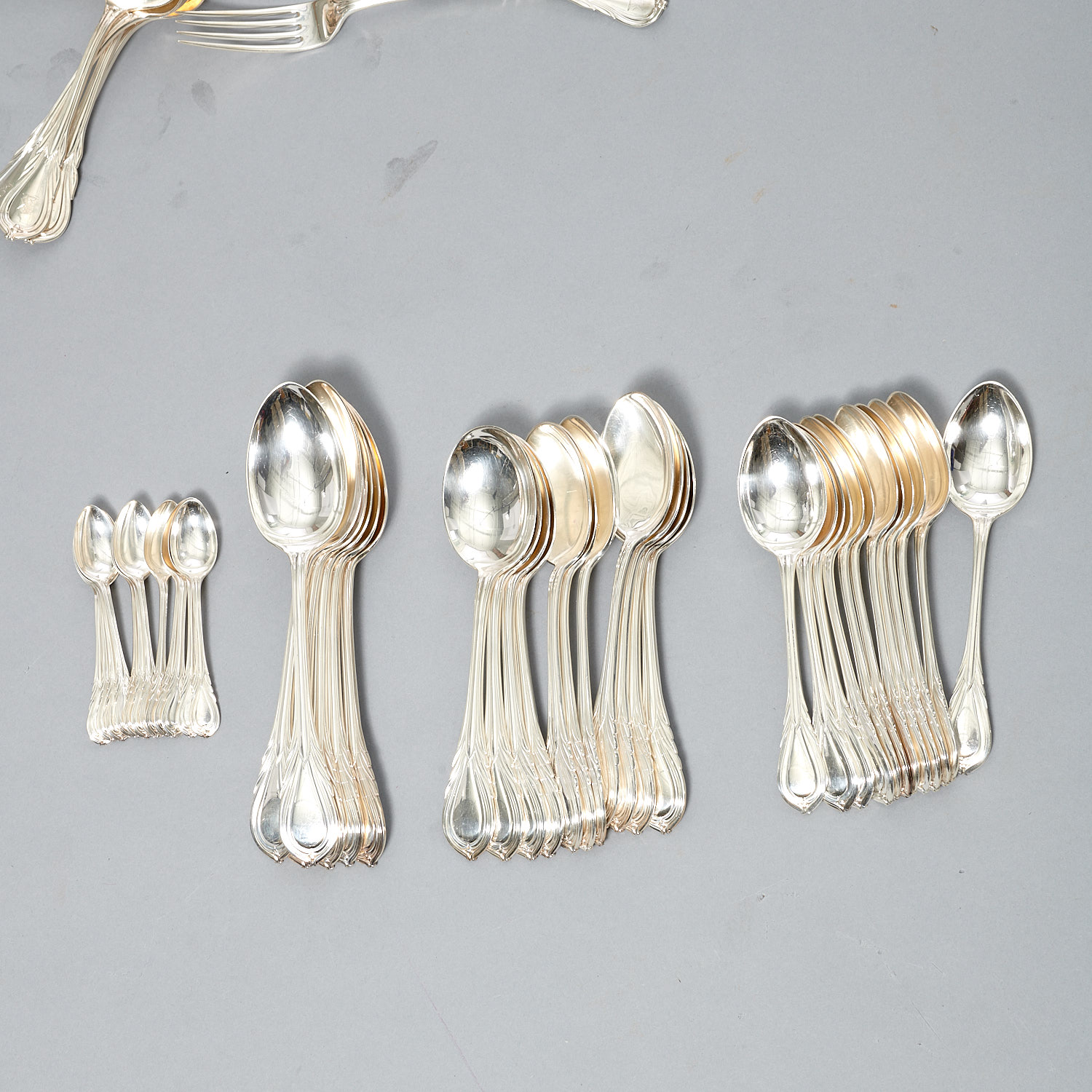 Extensive English silver flatware service - Image 11 of 13
