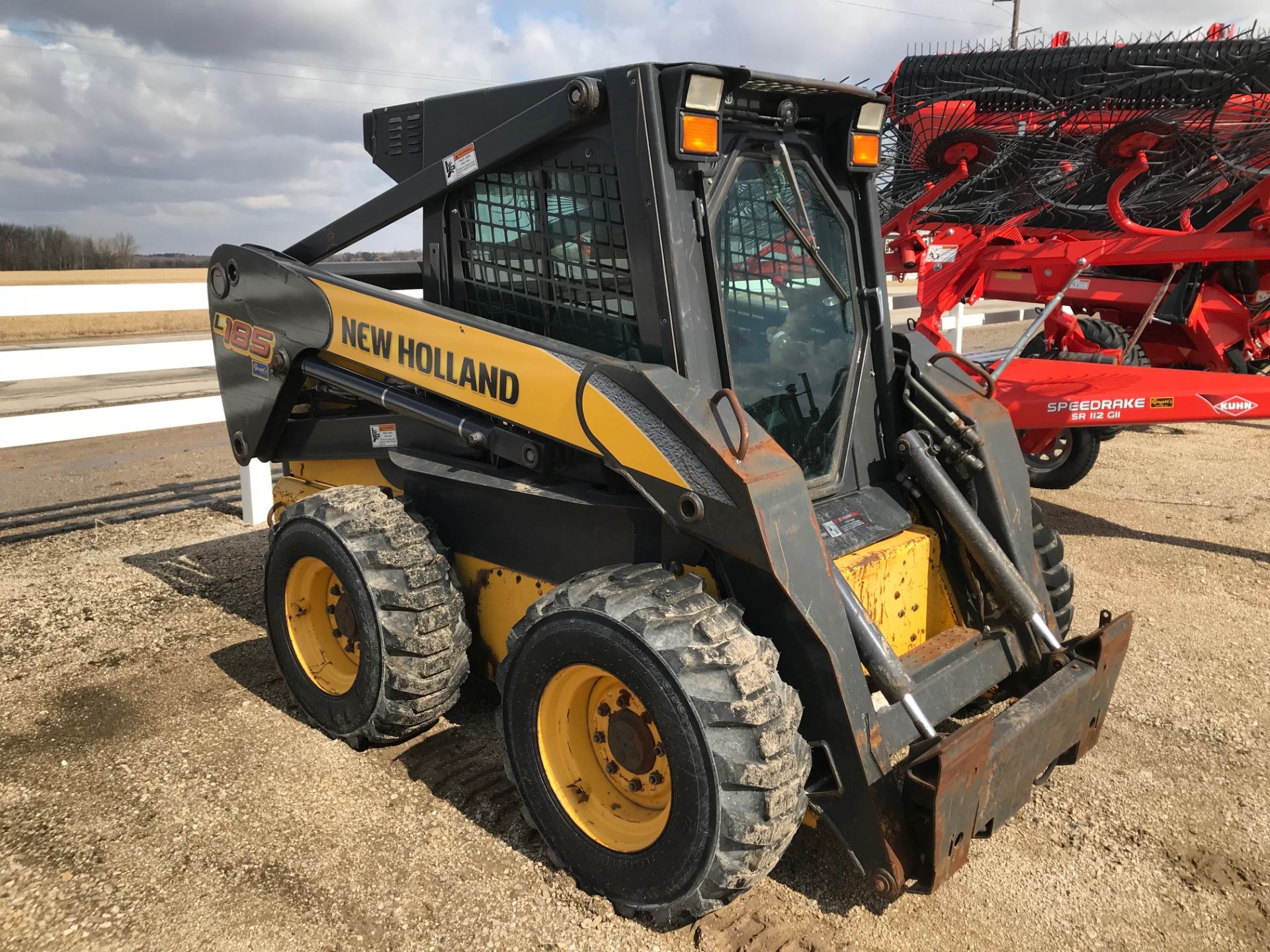 2006 NEW HOLLAND L185 SKIDSTEER, SN N6M436080