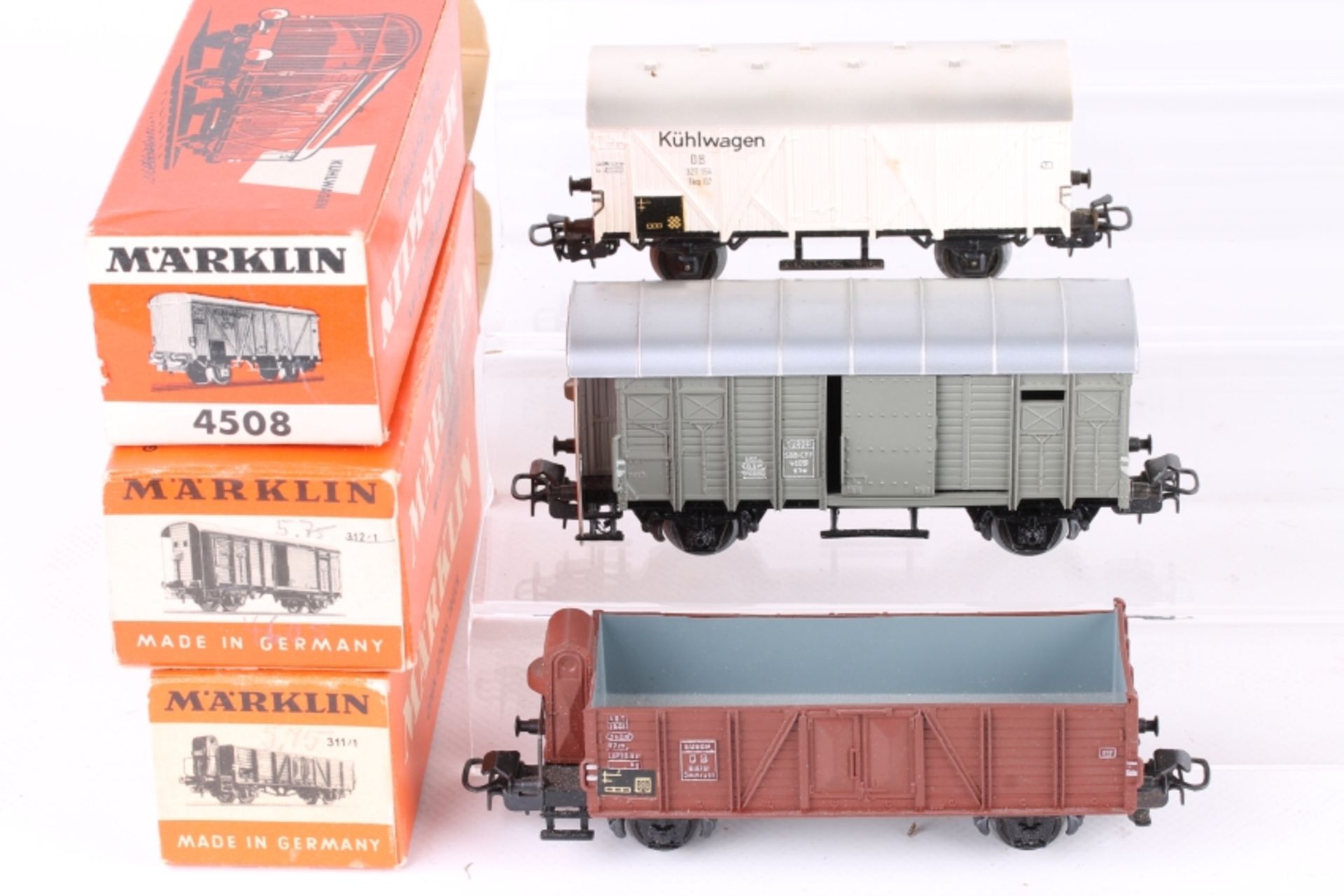 Märklin, drei Güterwagen Märklin, drei Güterwagen, 4508, 311/1 (4601), 312/1 (46054), Aufbauten