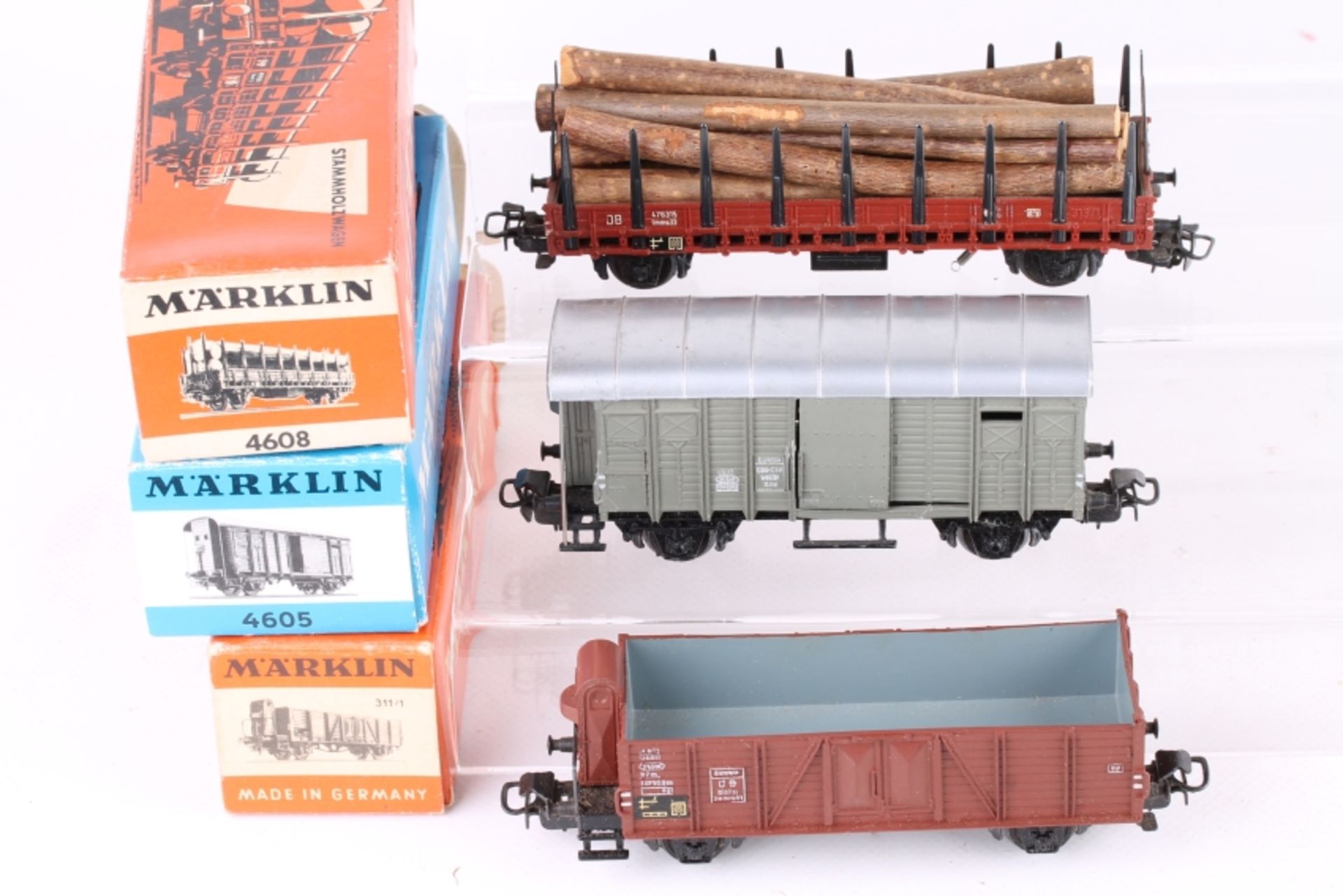 Märklin, drei Güterwagen Märklin, drei Güterwagen, 311/1 (4601, breite Vorentkupplung), 4605,