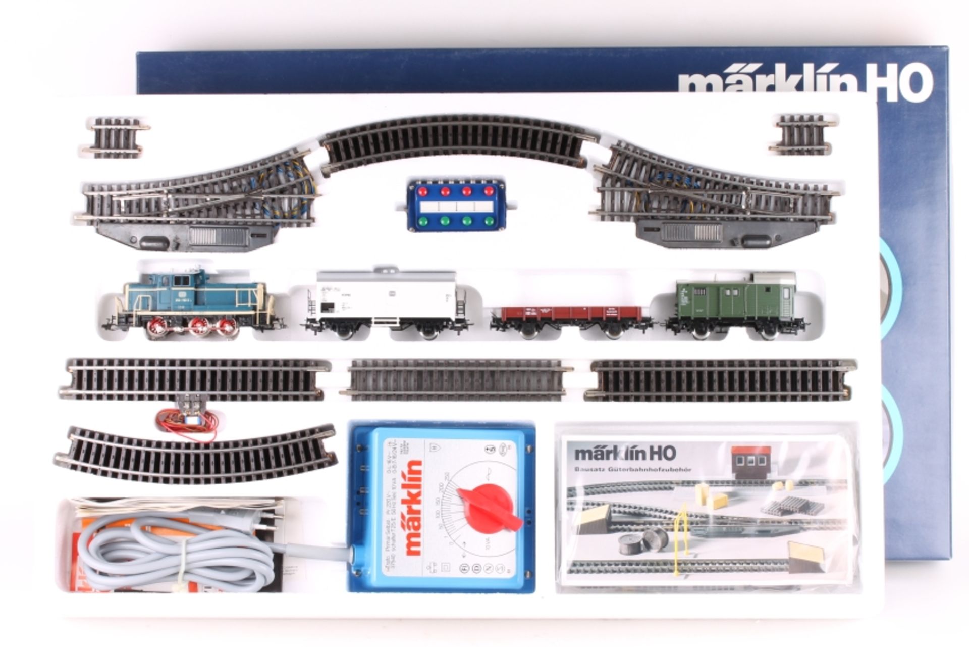 Märklin 2980, Güterzug-Start-Set Märklin 2980, Güterzug-Start-Set, Diesellok "260 789-3", drei