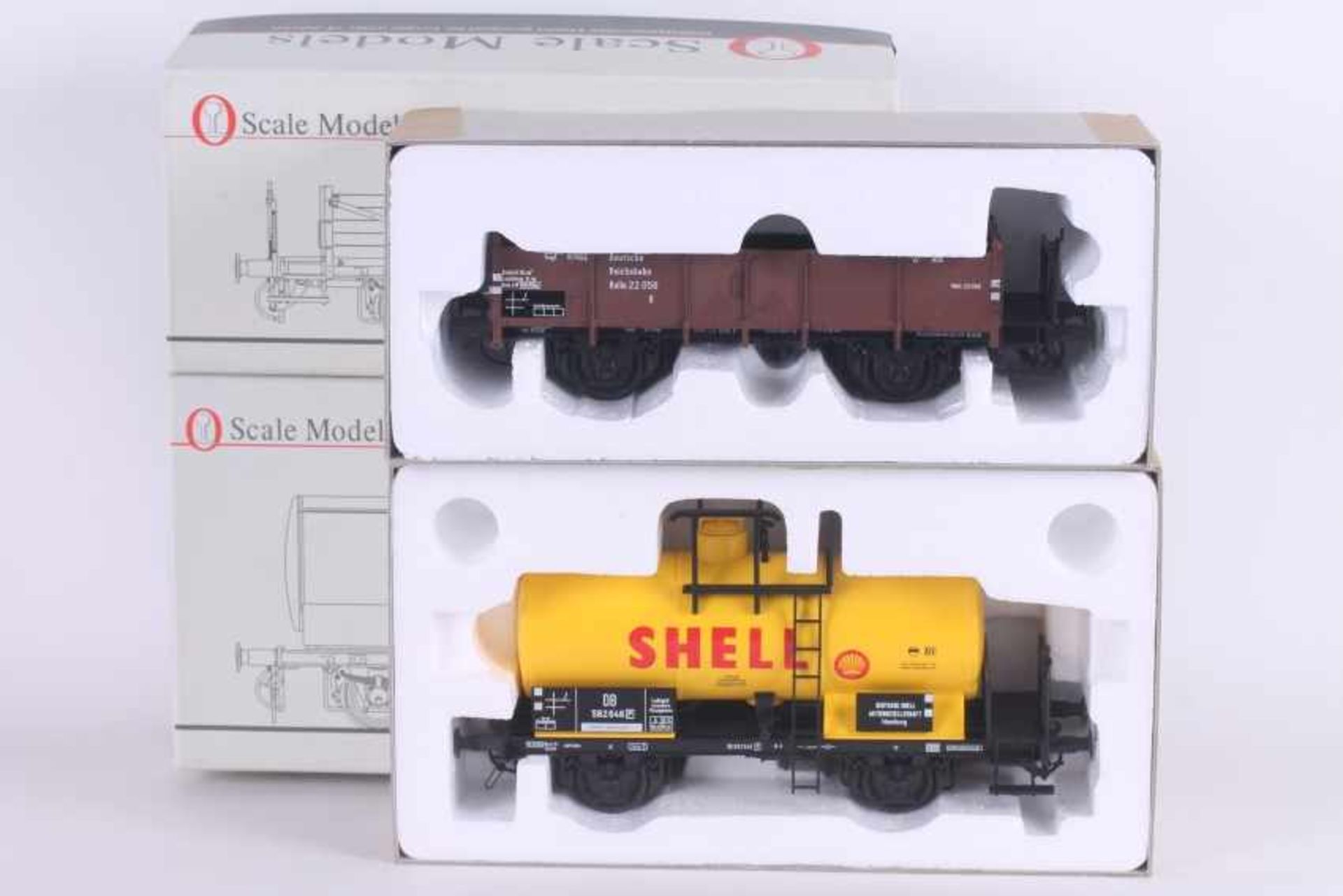 Scale Models, zwei Güterwagen Scale Models, zwei Güterwagen, 480 71, "SHELL" Kesselwagen der DB, 481