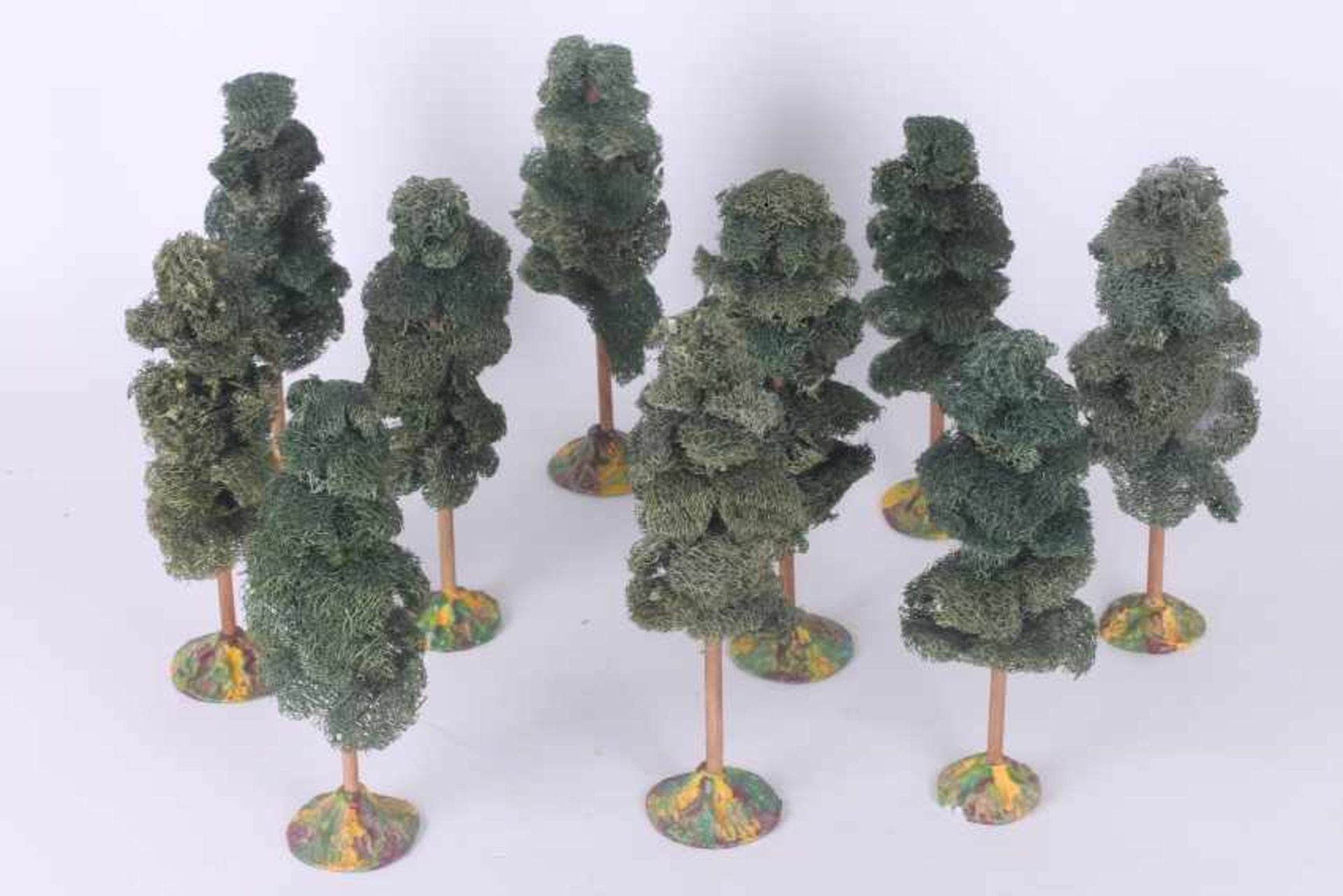 Schlosser, zehn Luffa-Bäume Schlosser, zehn Luffa-Bäume, 19 cm groß, Sockel Metall, Stamm Holz,