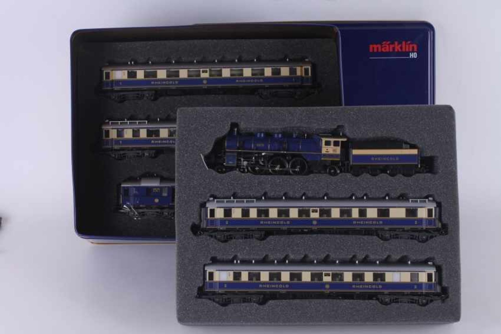 Märklin 26750, "RHEINGOLD" Schnellzug Märklin 26750, "RHEINGOLD" Schnellzug, Dampflok "3673",