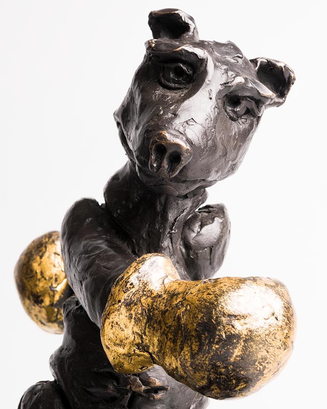 Patrick O'Reilly (b.1957) Bear with the Golden Gloves unique bronze signed 36½ x 34 x 16cm (14.37 - Image 9 of 9