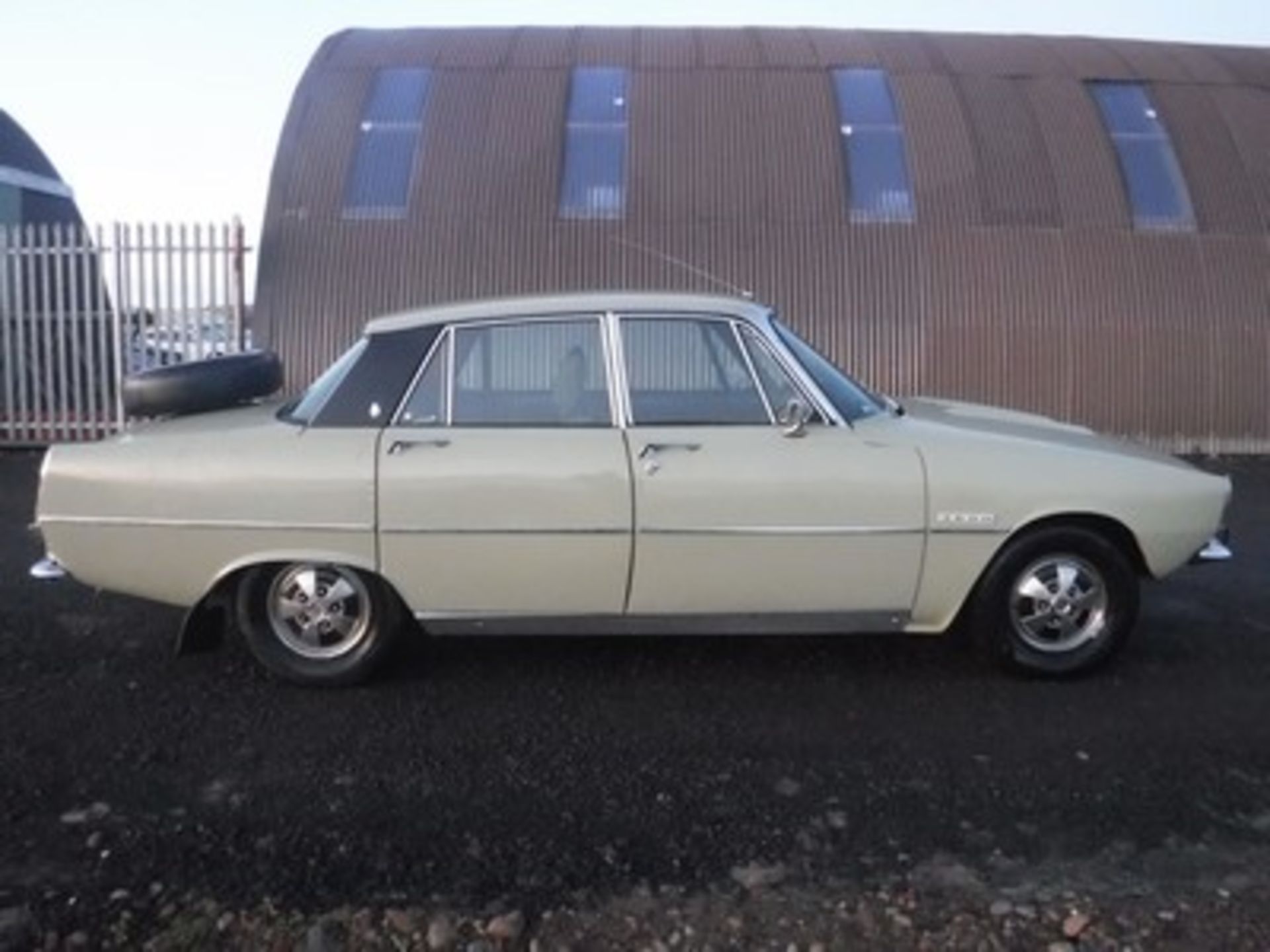 ROVER 3500 - 3528cc - Image 4 of 13